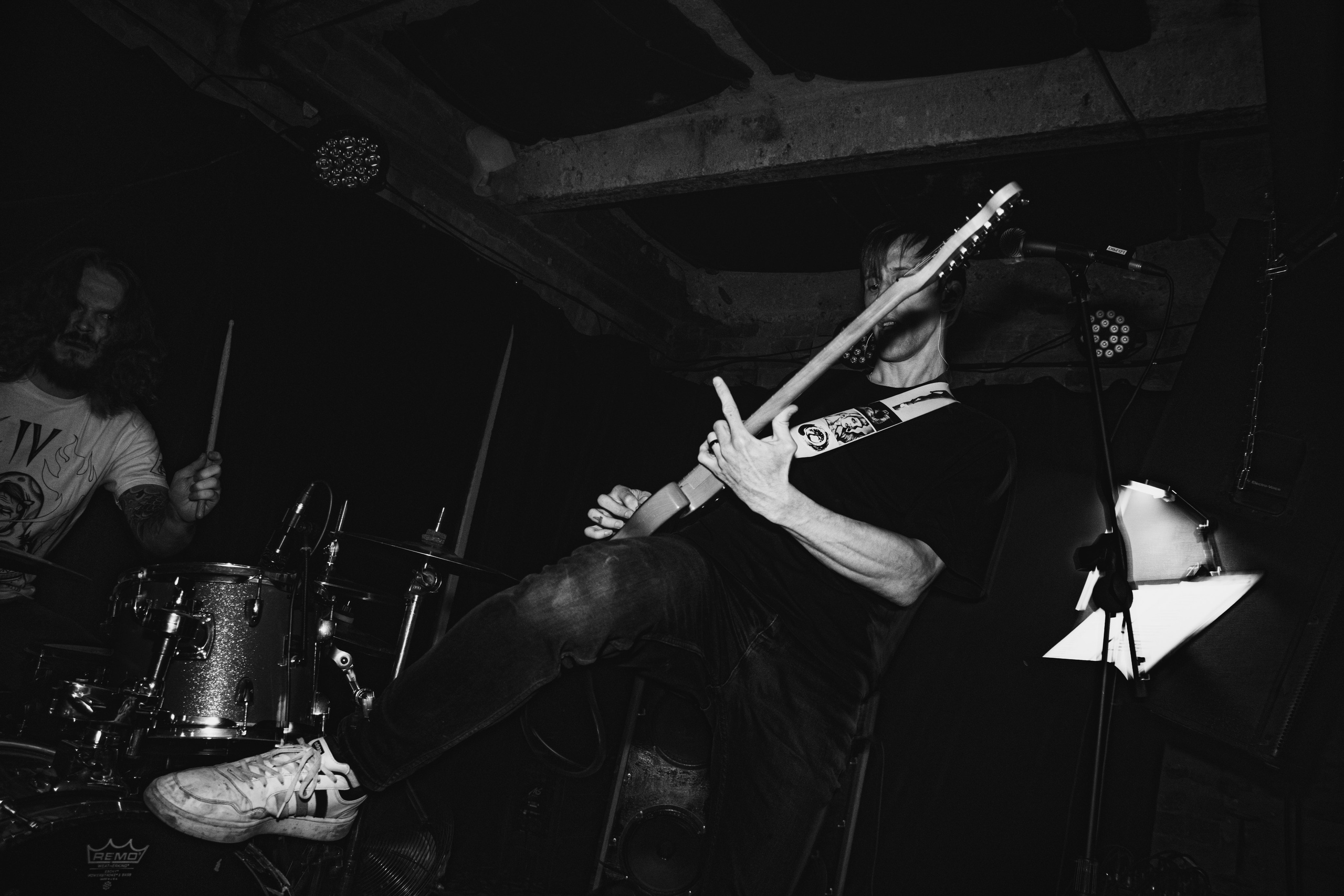 Laugar & Шумы Штормовых Широт & Пожары На Дальнем Севере 11.10.2025. Репортажный фотограф в Москве Legiodot