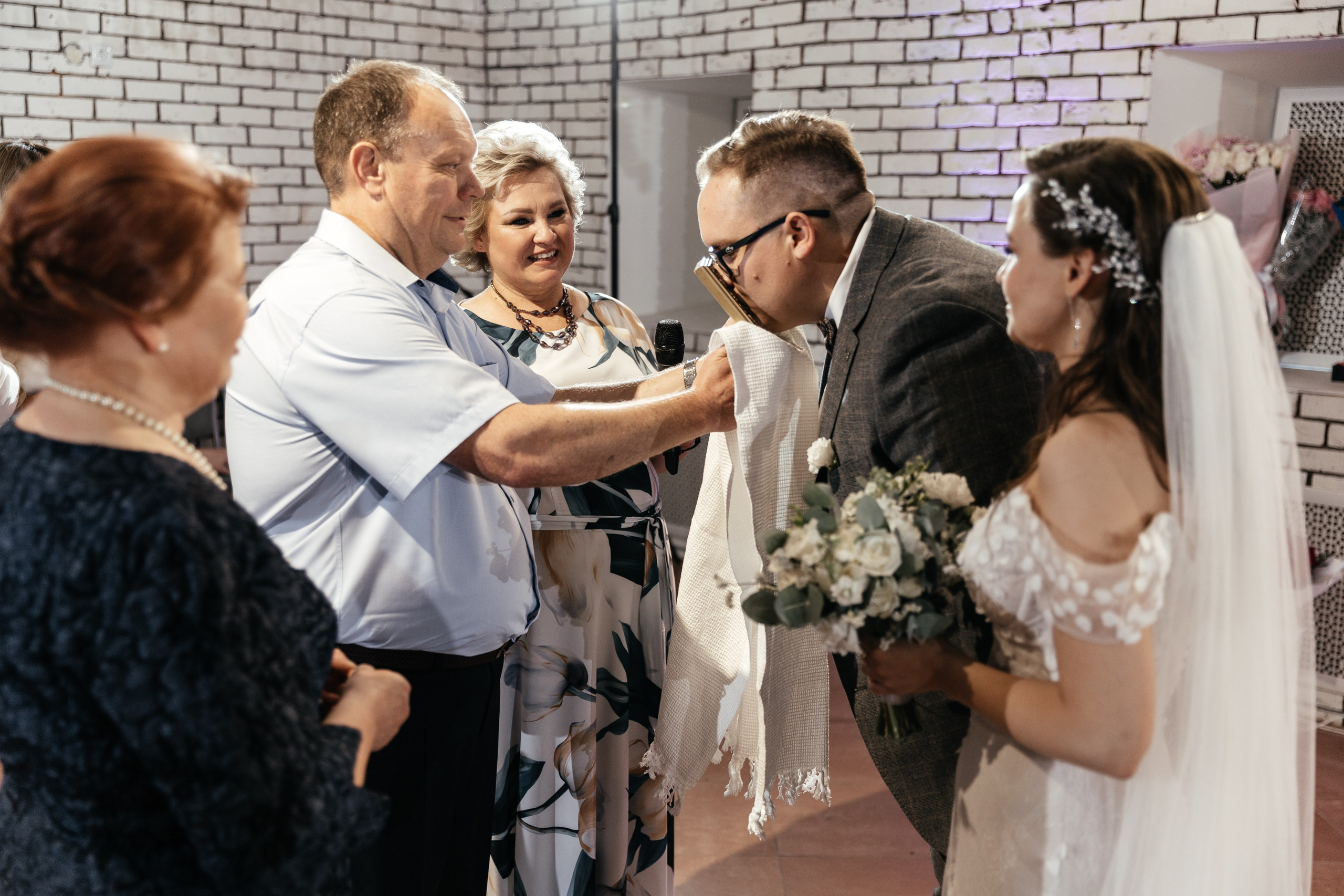 Свадебный фотограф Уфа — Руслан ГабдлисламовЖивые эмоции, красивые кадры, воспоминания на всю жизнь.Работаю по всей Республике Башкортоста. Свадебный фотограф Уфа Руслан Габдлисламов