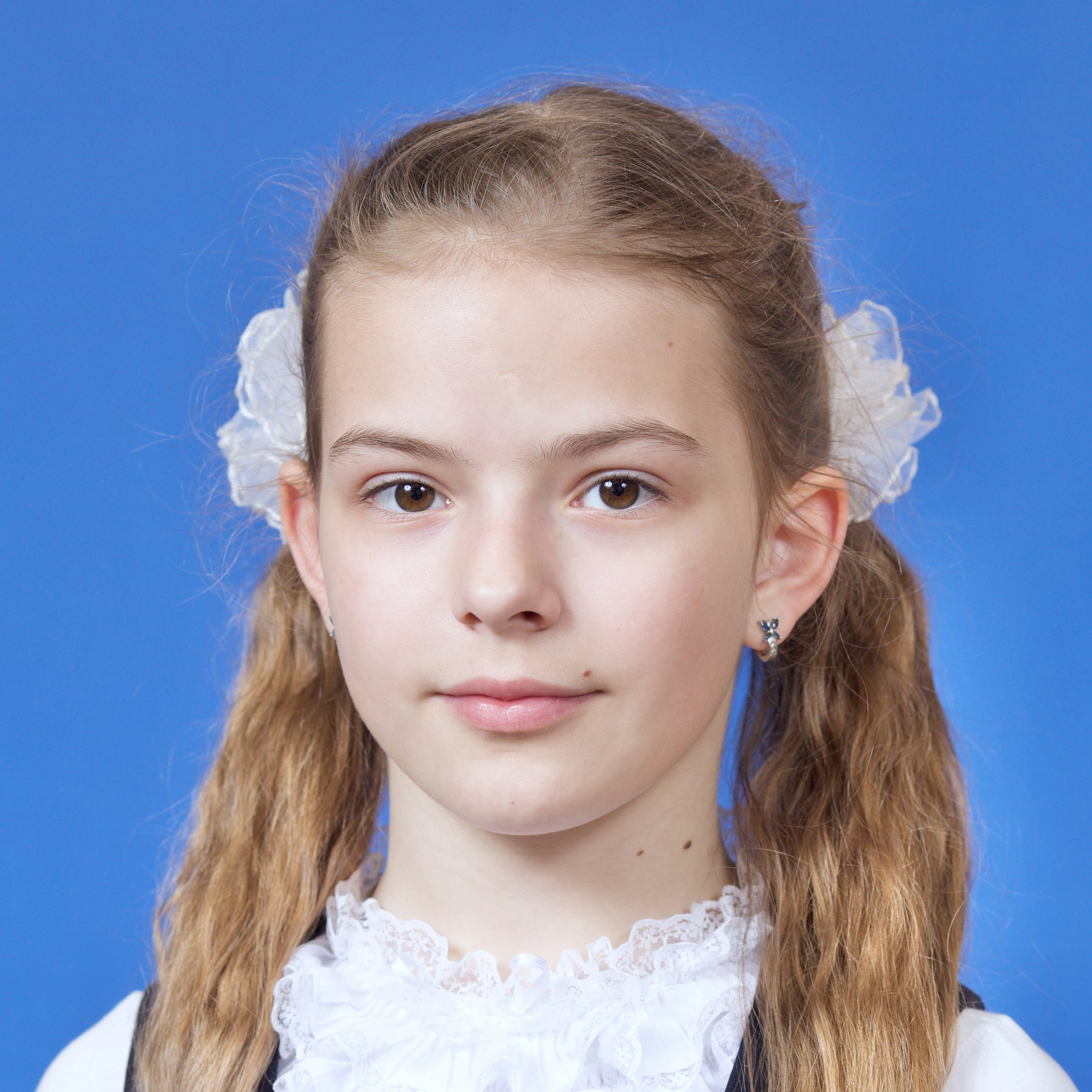 4 класс. Портреты. Школьные выпускные альбомы в Москве Марина Николаева