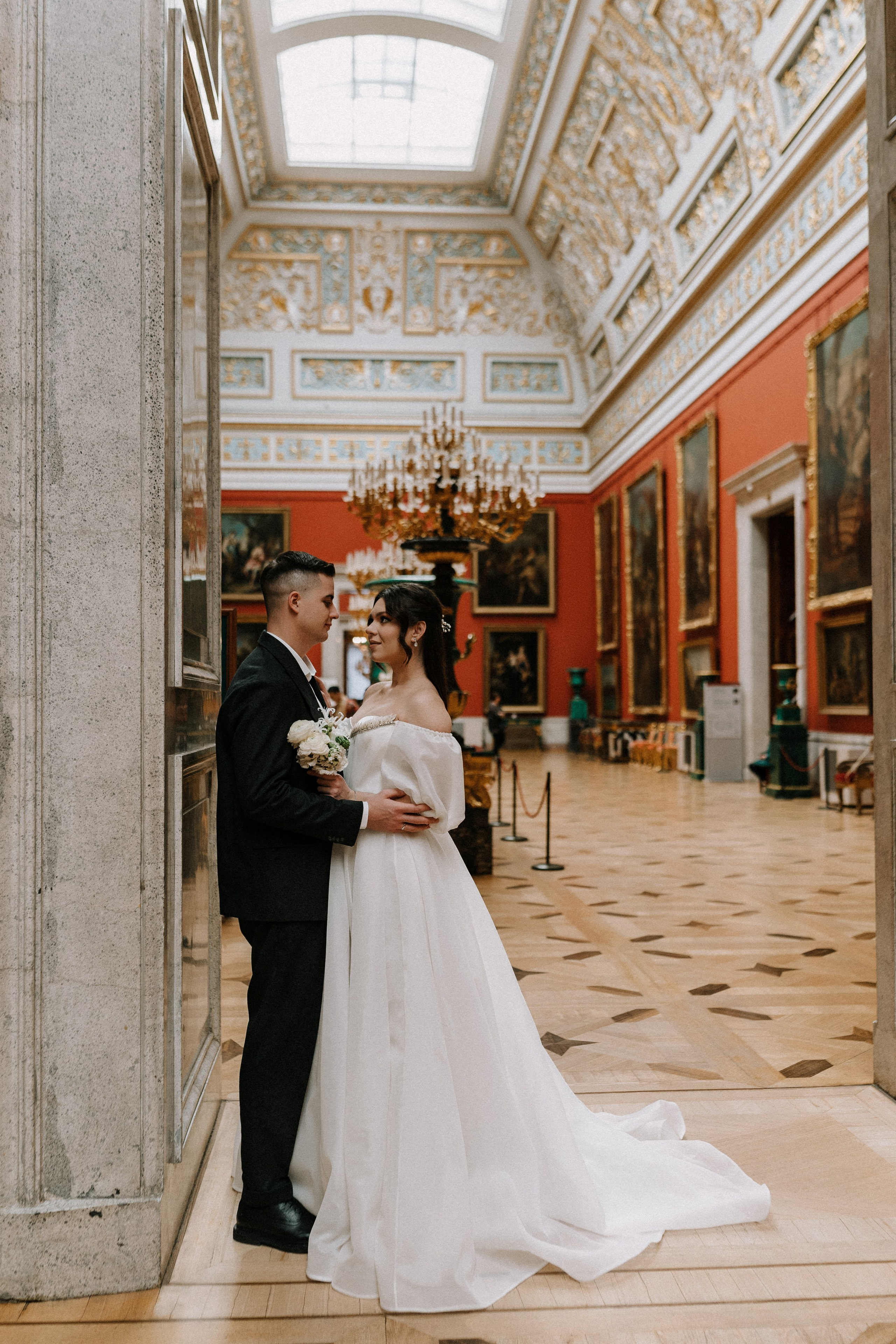 Ксения и Эдуард с пленкой 35 mm. Фотограф в Санкт-Петербурге Юлия Гербель