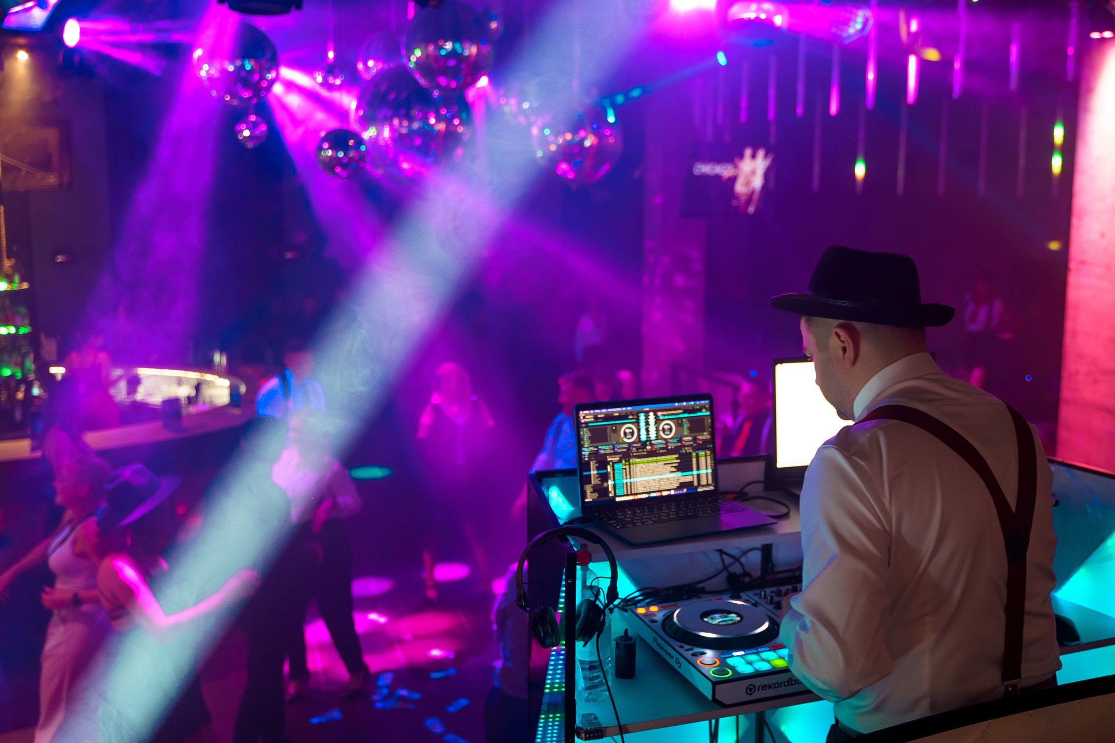 Корпоративы. Череваненко Сергей и Элина — свадебный фотограф видеограф