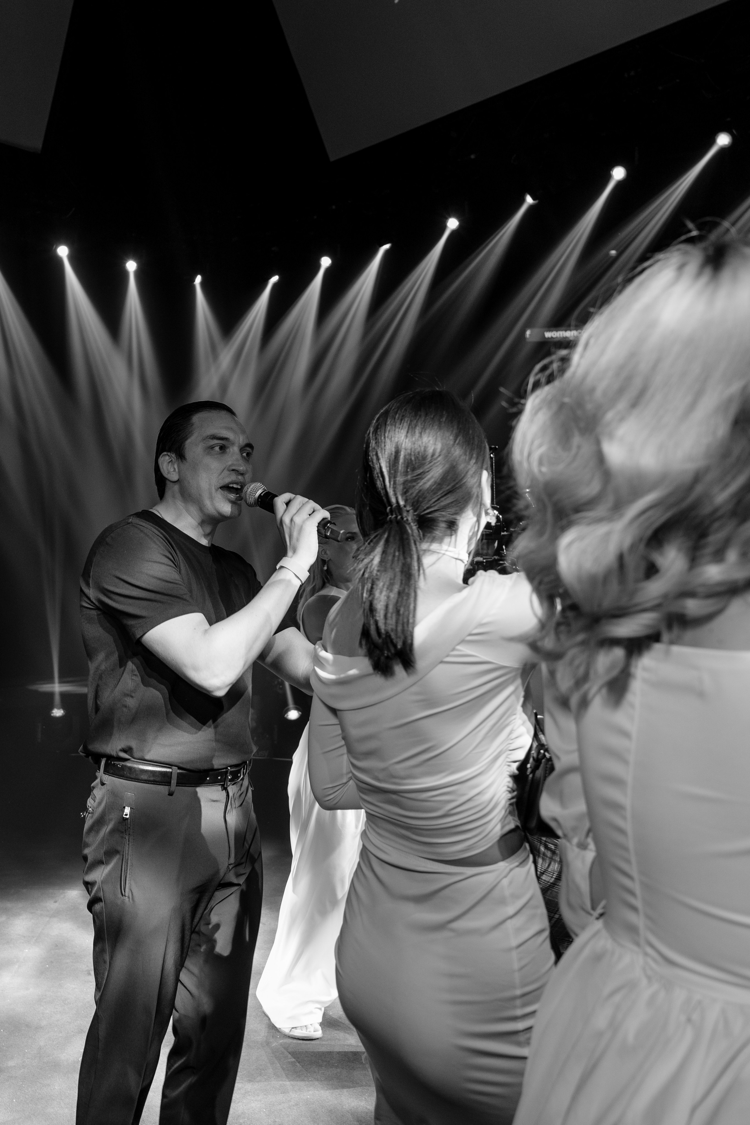 Фотограф на самую масштабную женскую конференцию в России WomenConf. Репортажный фотограф Москва Сергей Дружинин