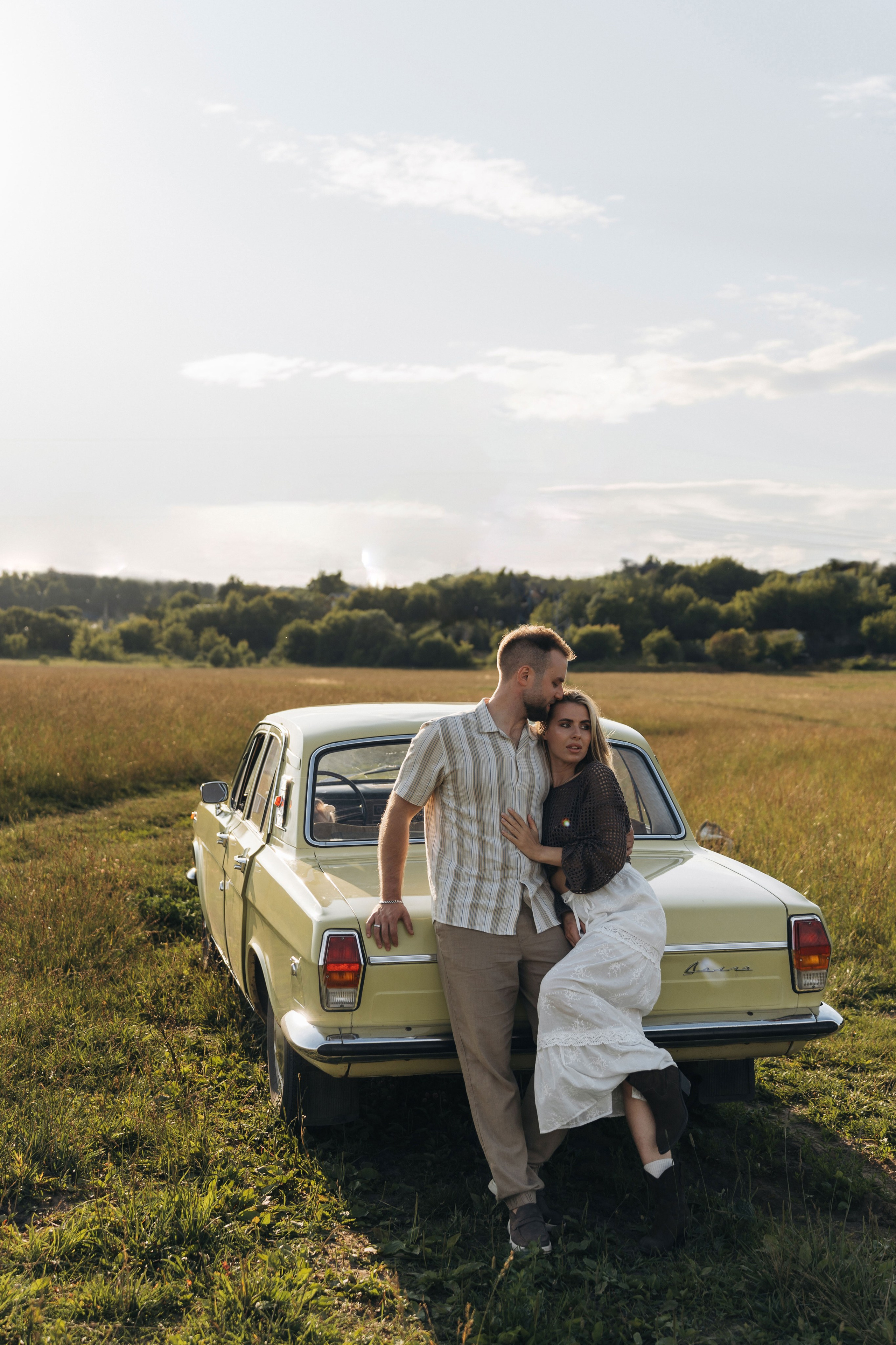 На машине загород. Ваш фотограф Вика Артемова