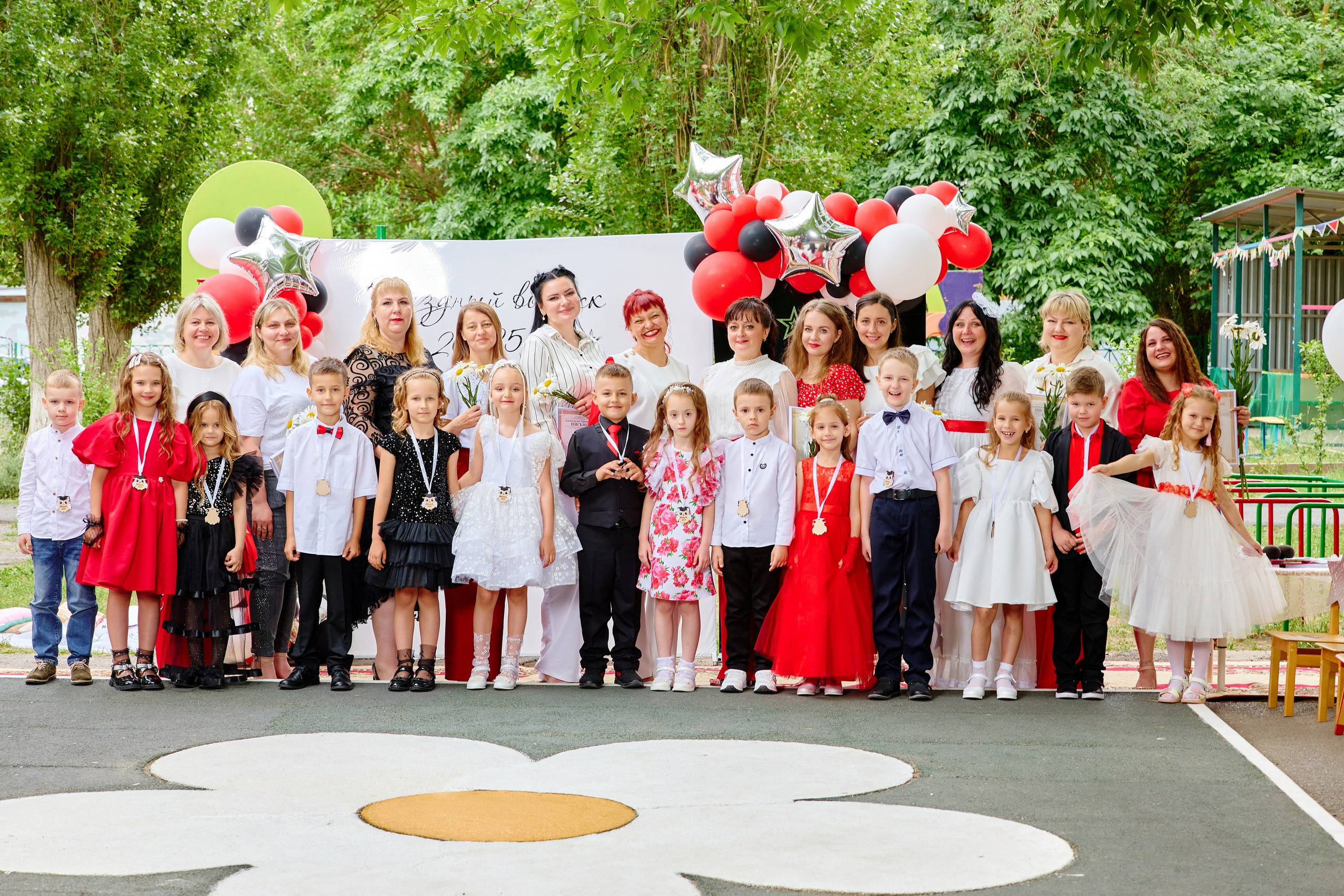 Выпускной 45 сад. Фотограф Выпускные альбомы Таганрог Сергей Коробченко