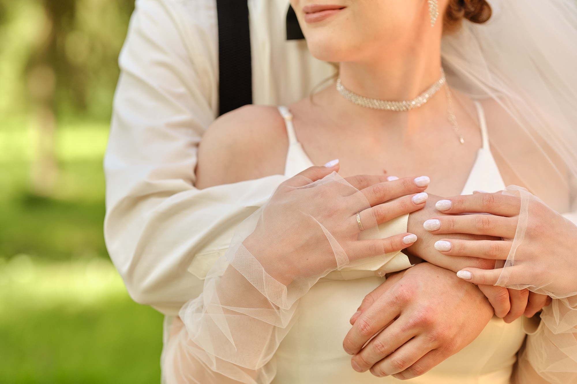 Летняя свадебная фотосессия на территории КЦ «Россия» для Полины и Кирилла