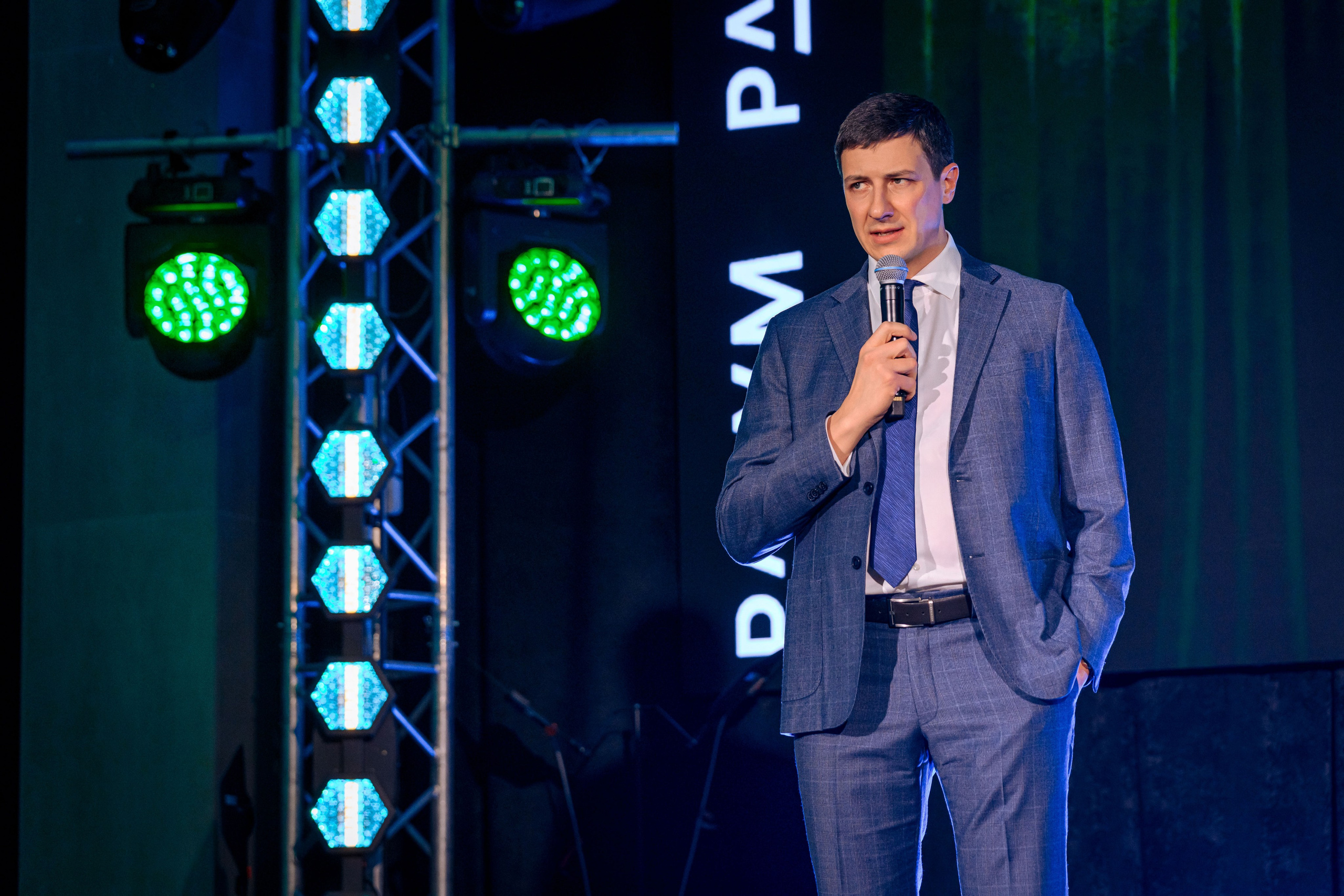 РАЗУМ. Максим Комаров — Профессиональный фотограф