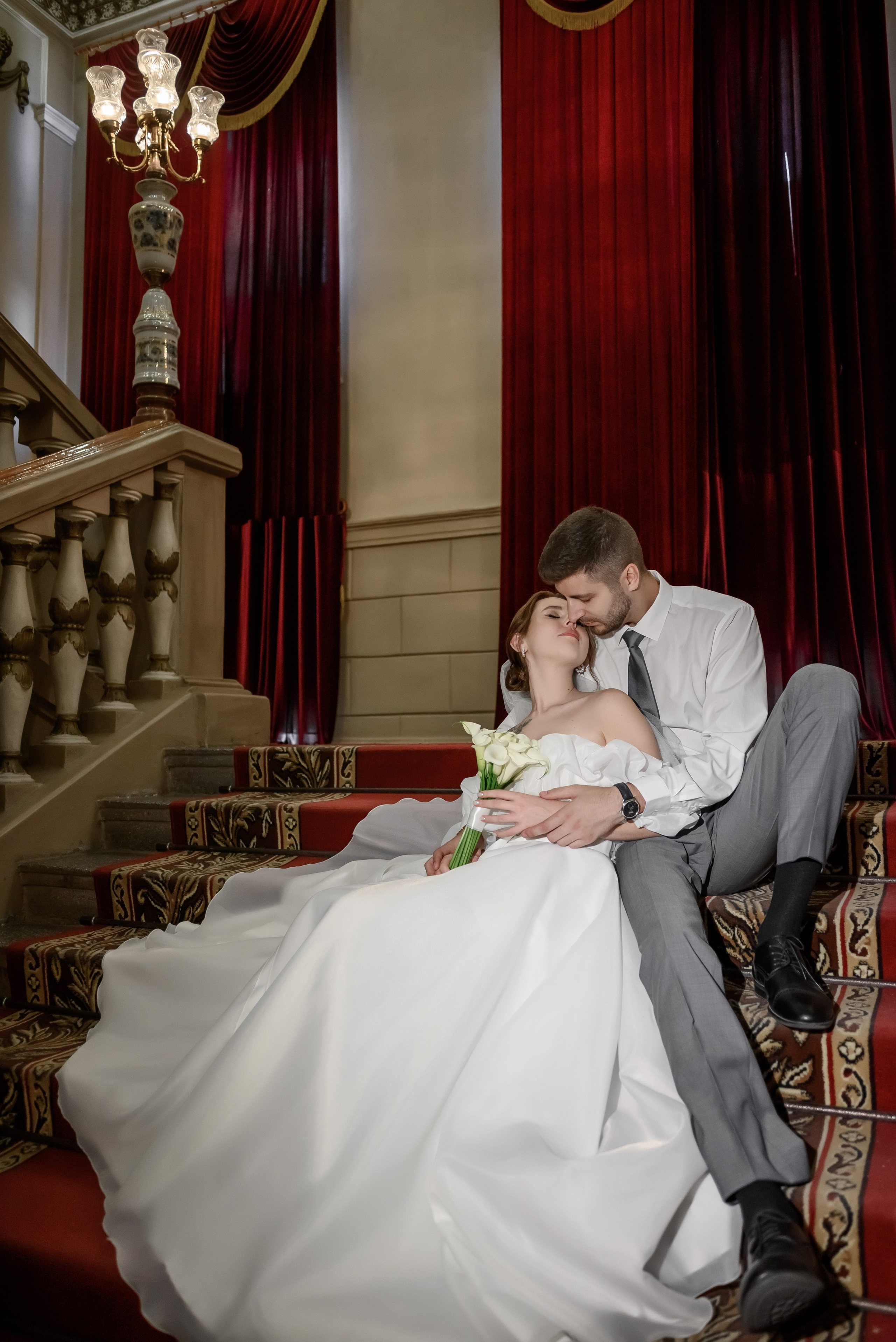 Прогулка в театре и по центру города. Юлия Басня семейный и свадебный фотограф в Донецке