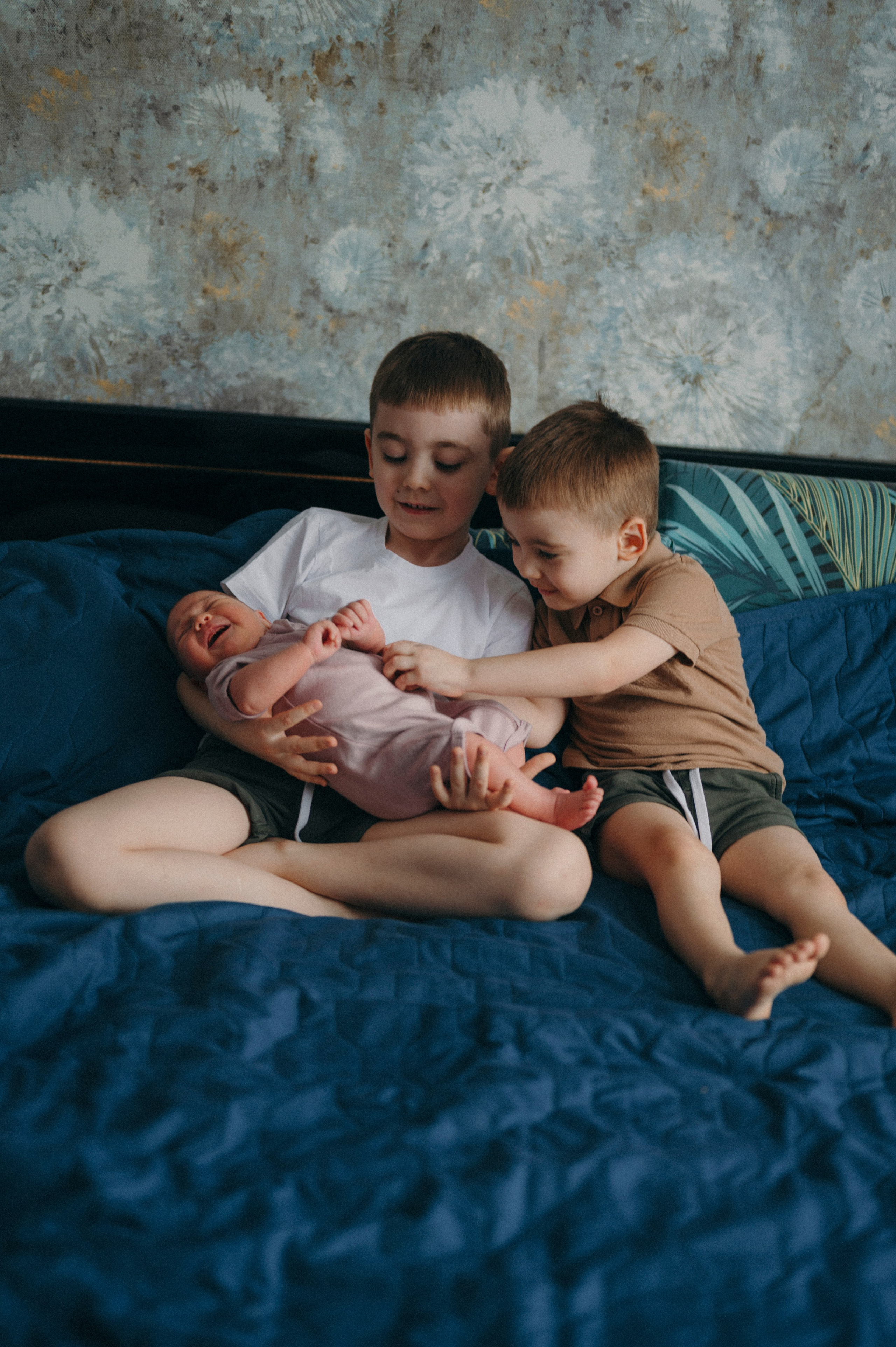 Два сыночка и лапочка дочка. Фотограф новорожденных и беременых в санкт-петербурге Юля Лампа