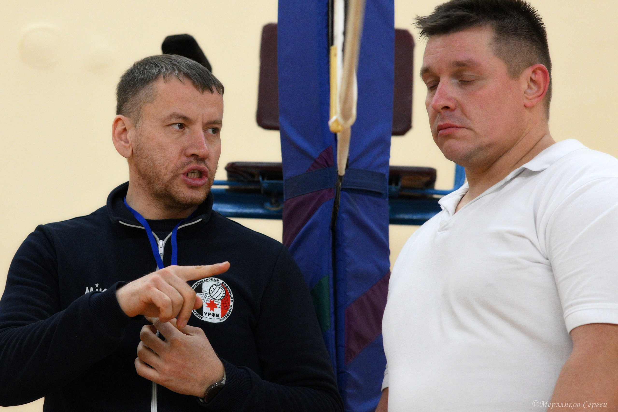 Новогодний турнир по волейболу. Ижевск. 15.12.2023. Спортивный репортажный фотограф в Ижевске Сергей Мерзляков