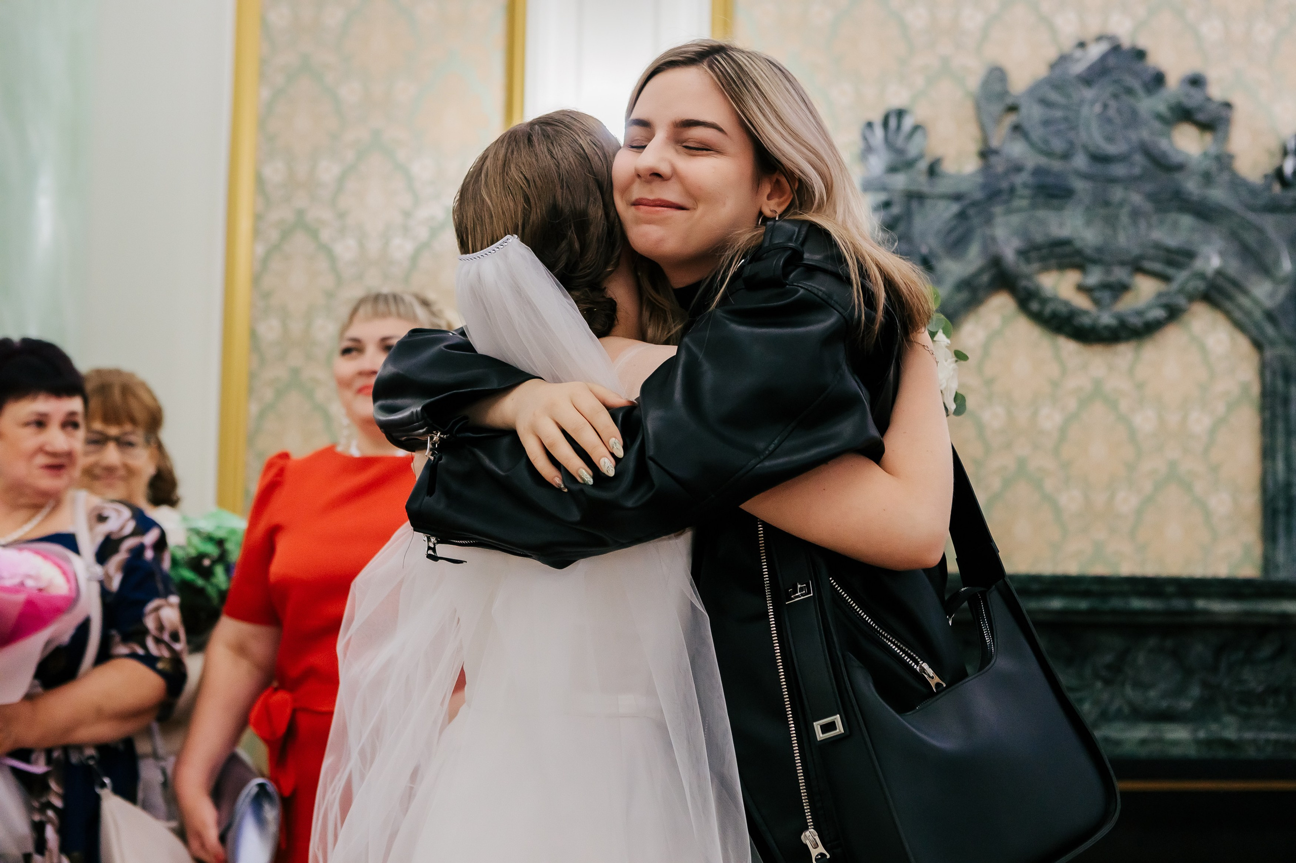 ЗАГС на Малыгина. Фотограф Илья Силин