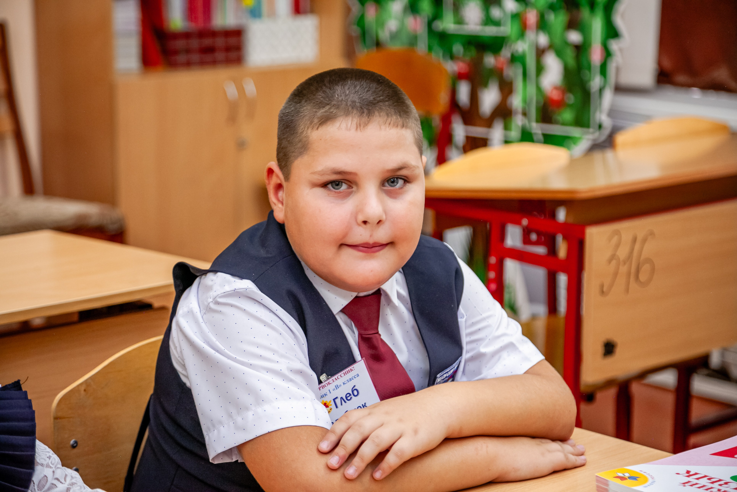 1 сентября линейка. Свадебный и семейный фотограф в Армавире