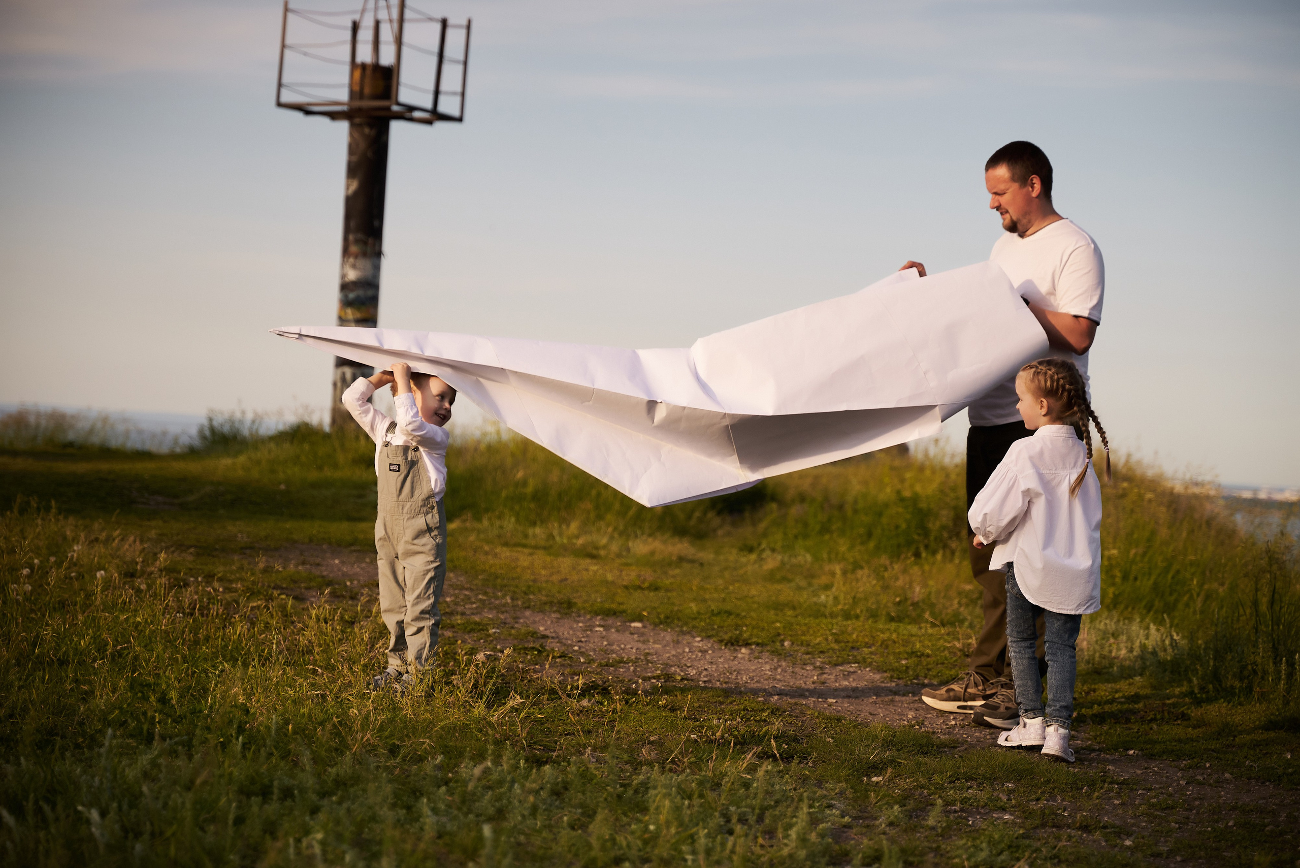Летняя история. Бумажный самолёт. Детский и семейный фотограф Шемарова Ольга