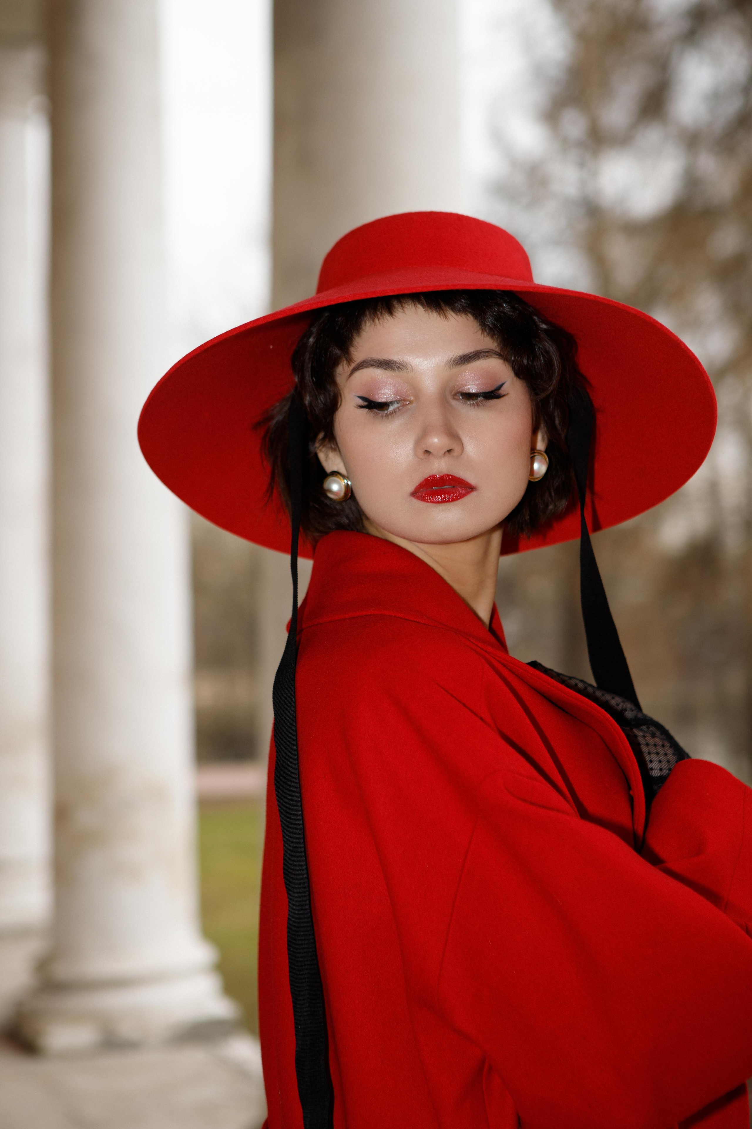 Девушка в красном. Свадебный фотограф Алена Полянская