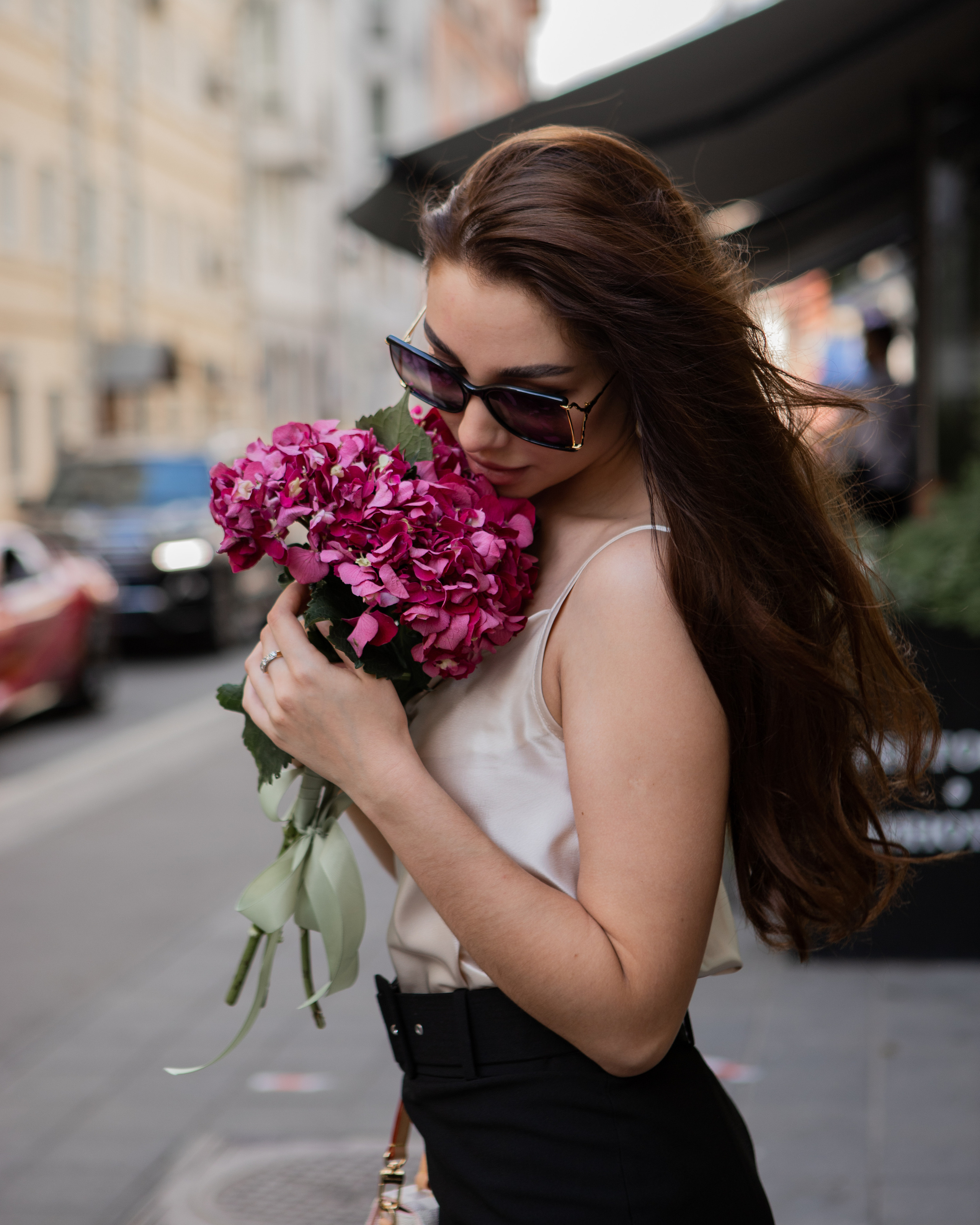 Девушка с гортензиями. Свадебный фотограф Алена Полянская