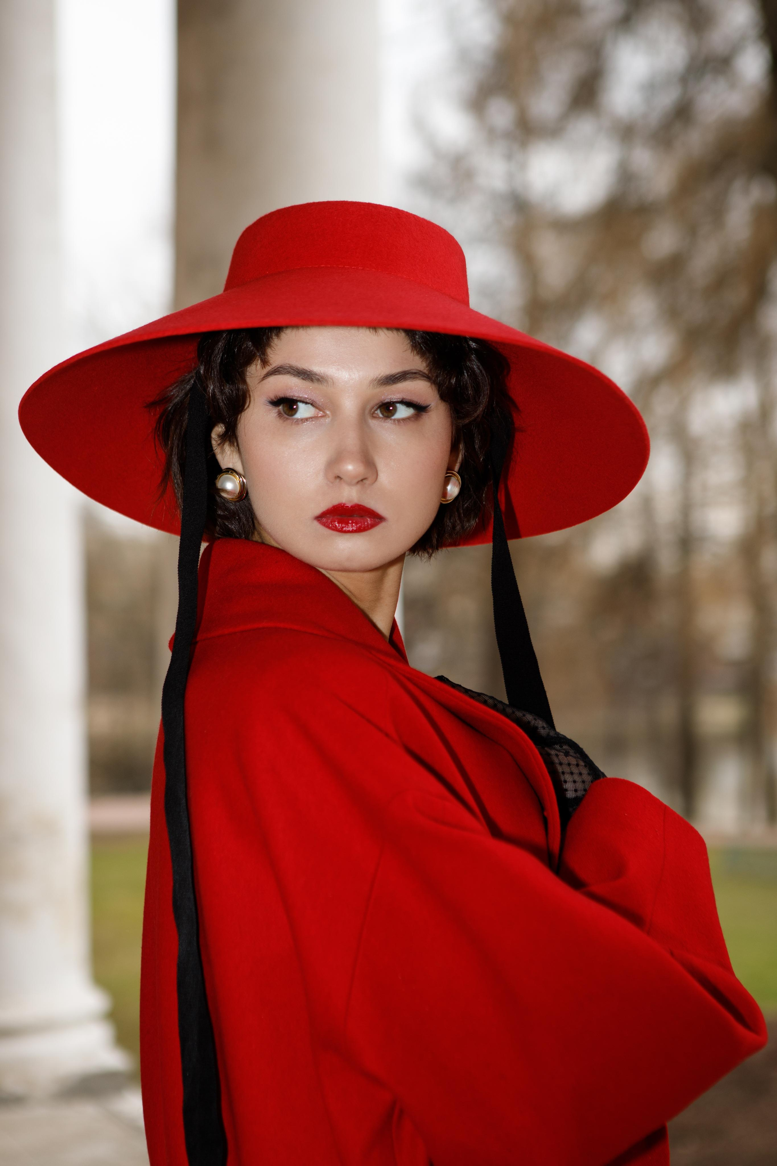 Девушка в красном. Свадебный фотограф Алена Полянская