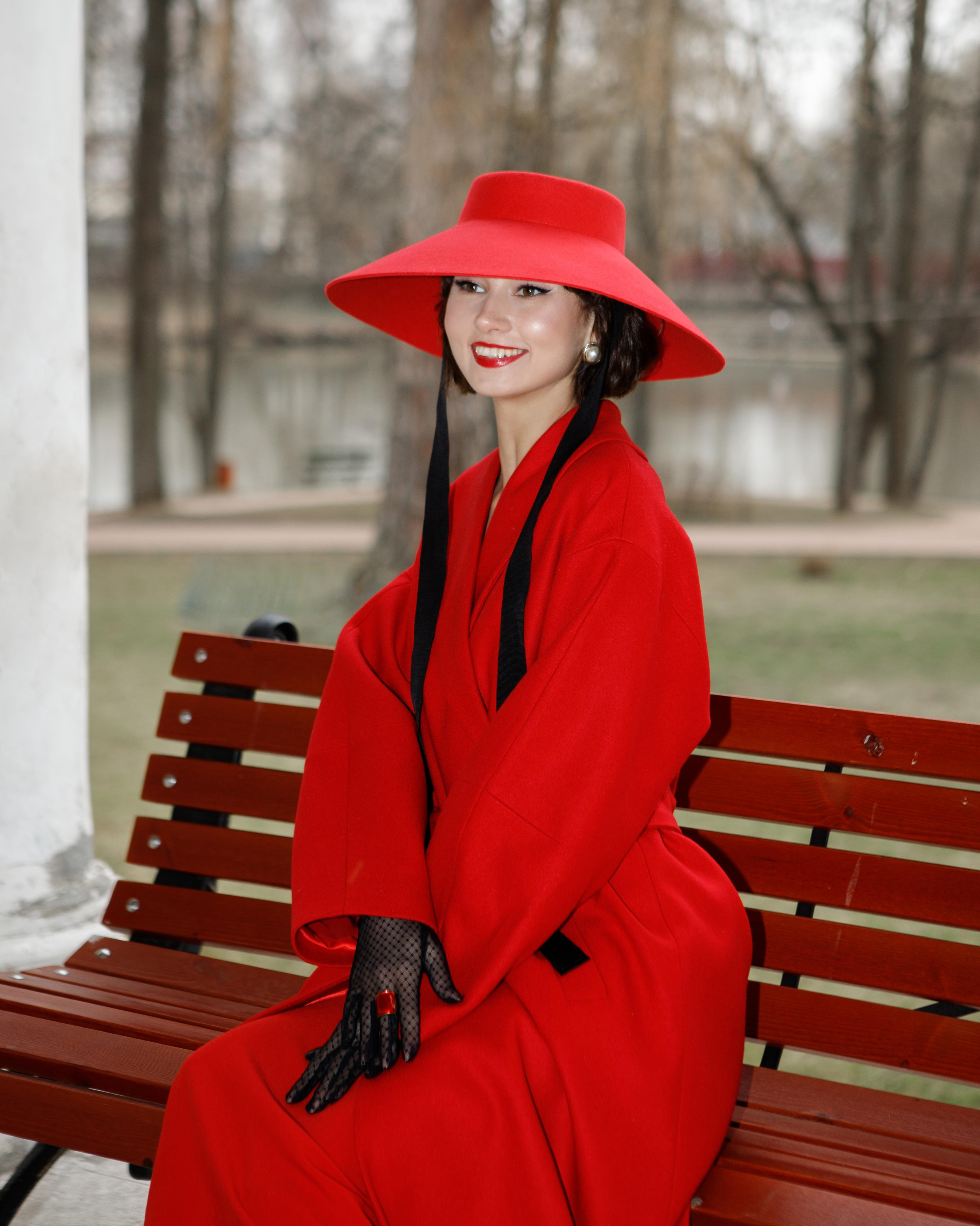 Девушка в красном. Свадебный фотограф Алена Полянская