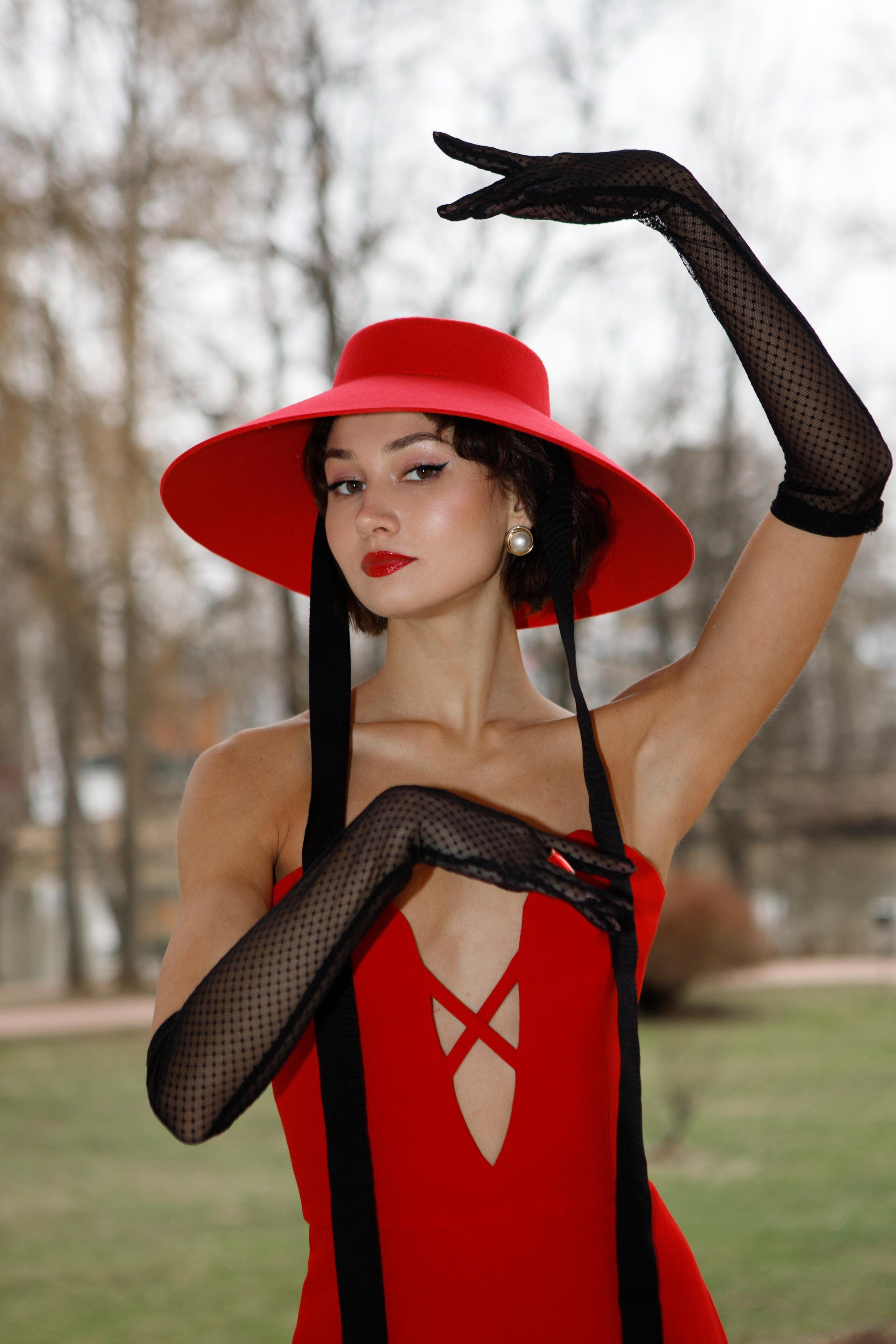 Девушка в красном. Свадебный фотограф Алена Полянская