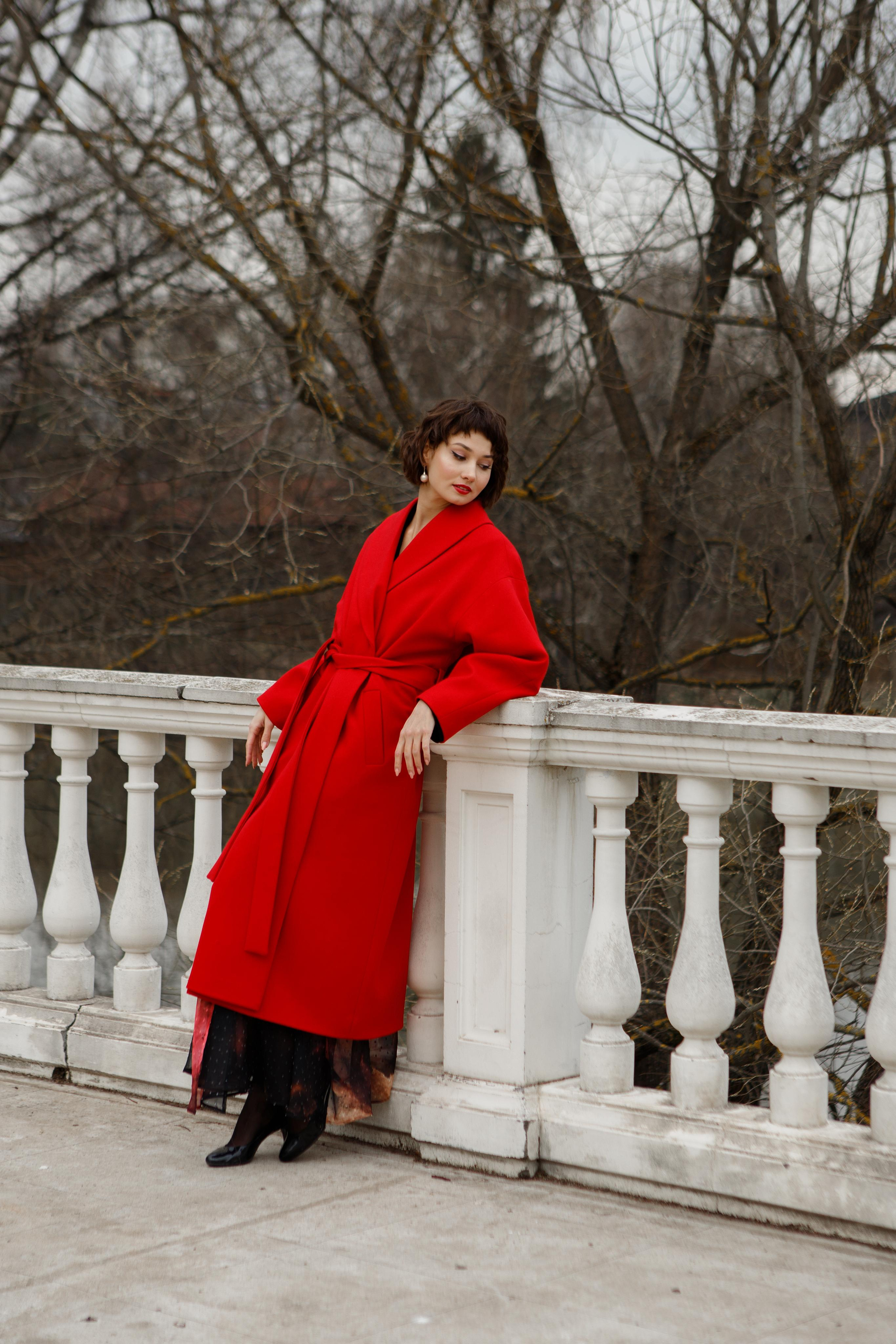 Девушка в красном. Свадебный фотограф Алена Полянская