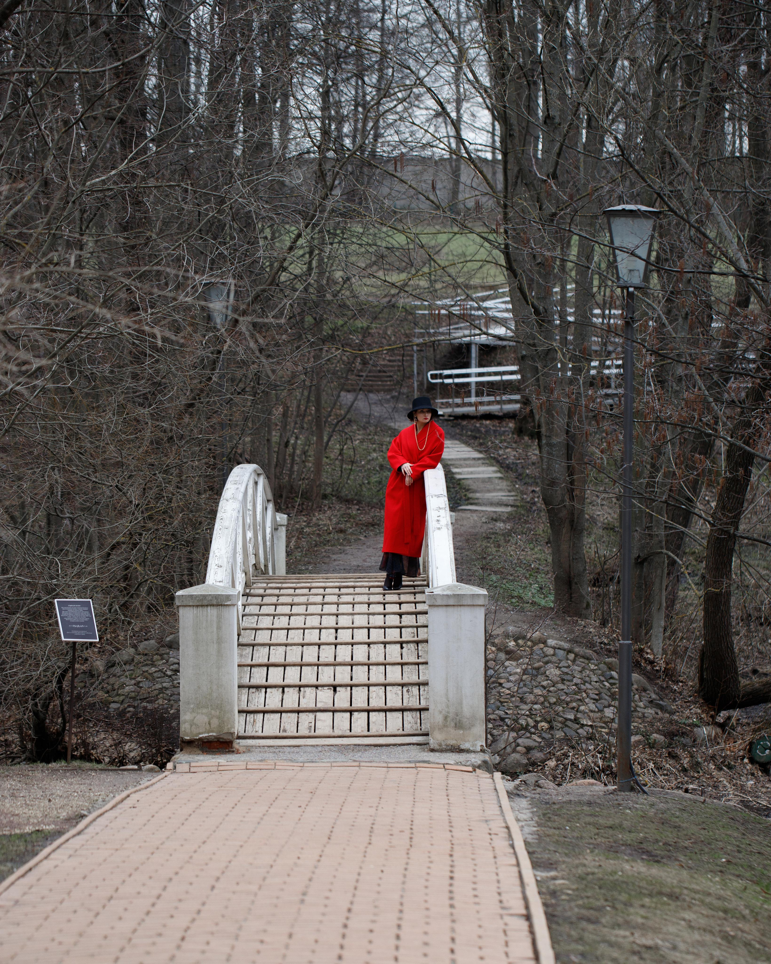 Девушка в красном. Свадебный фотограф Алена Полянская
