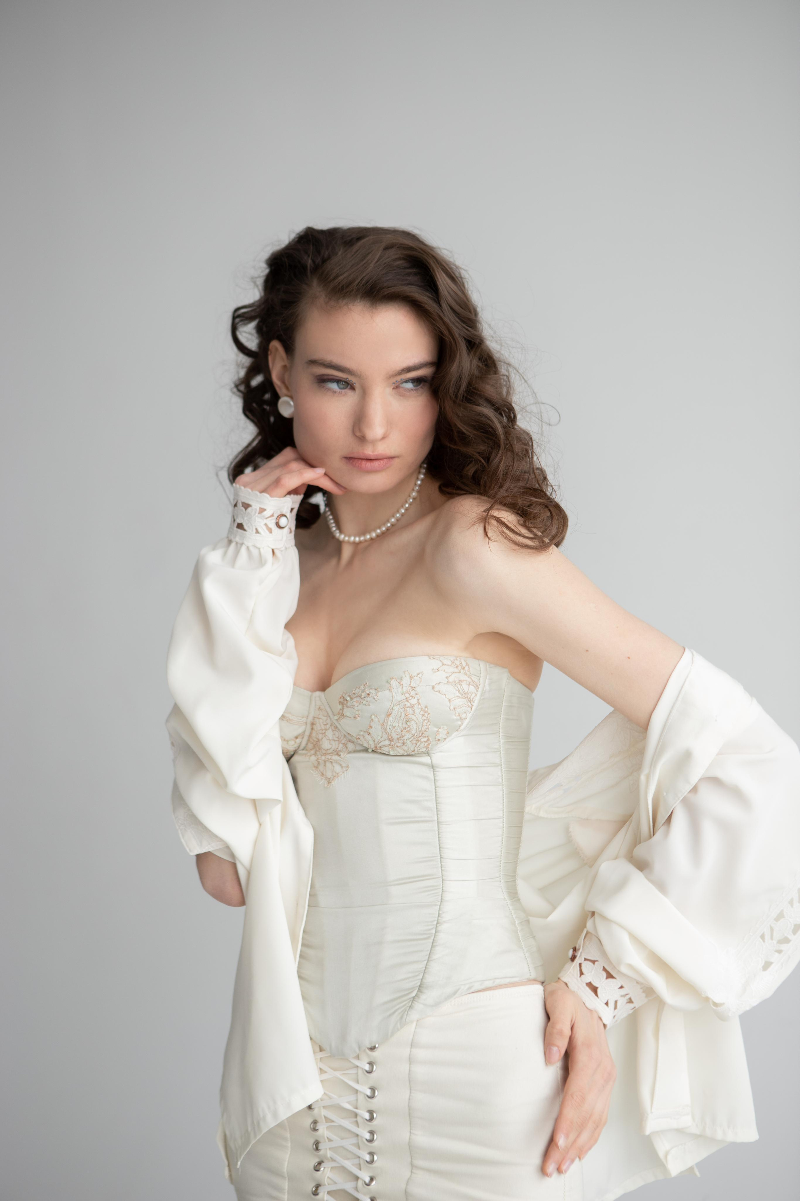 Девушка в белом. Свадебный фотограф Алена Полянская