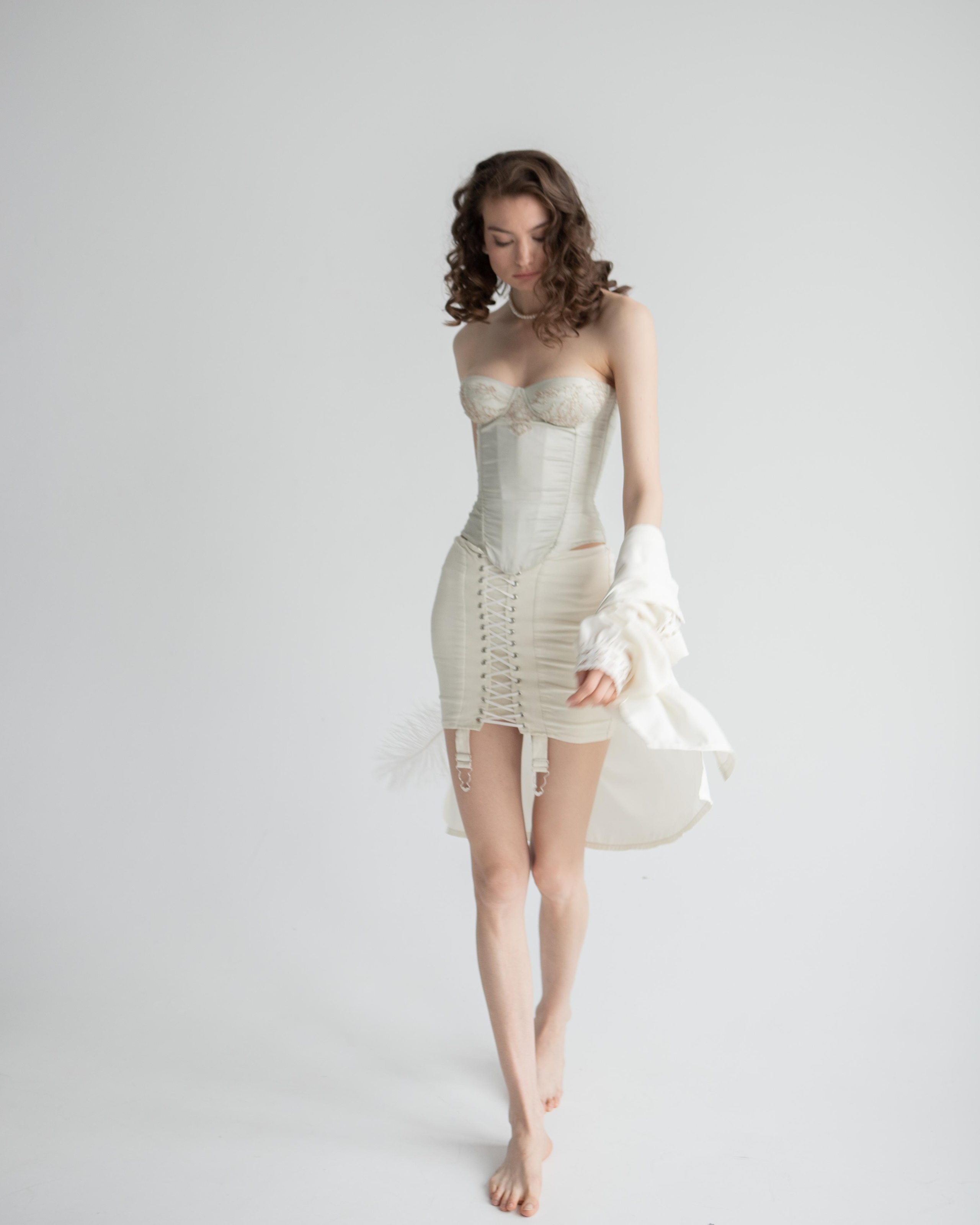 Девушка в белом. Свадебный фотограф Алена Полянская