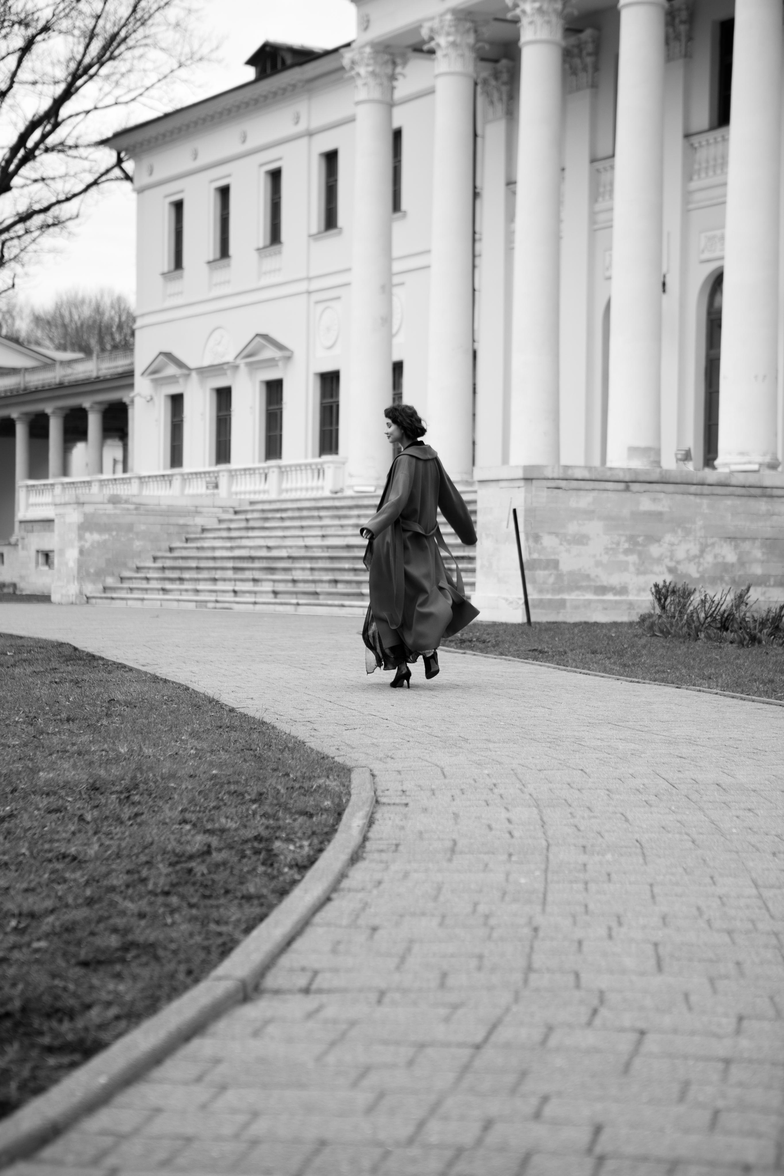 Девушка в красном. Свадебный фотограф Алена Полянская