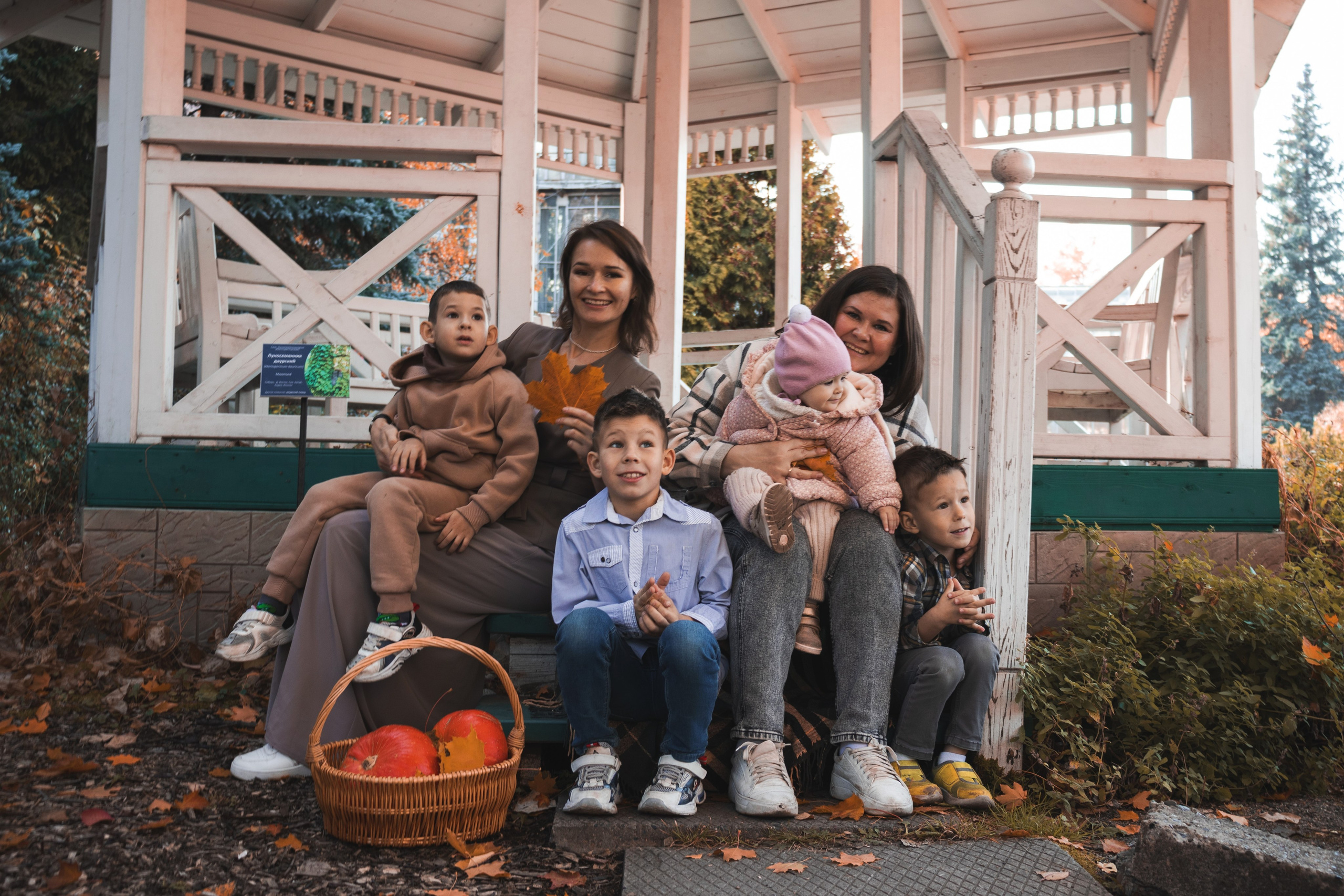Семейная фотосессия Томск. Семейный фотограф Томск. Семейная фотосъёмка Томск. Фотограф в Томске Дарья Пучкина