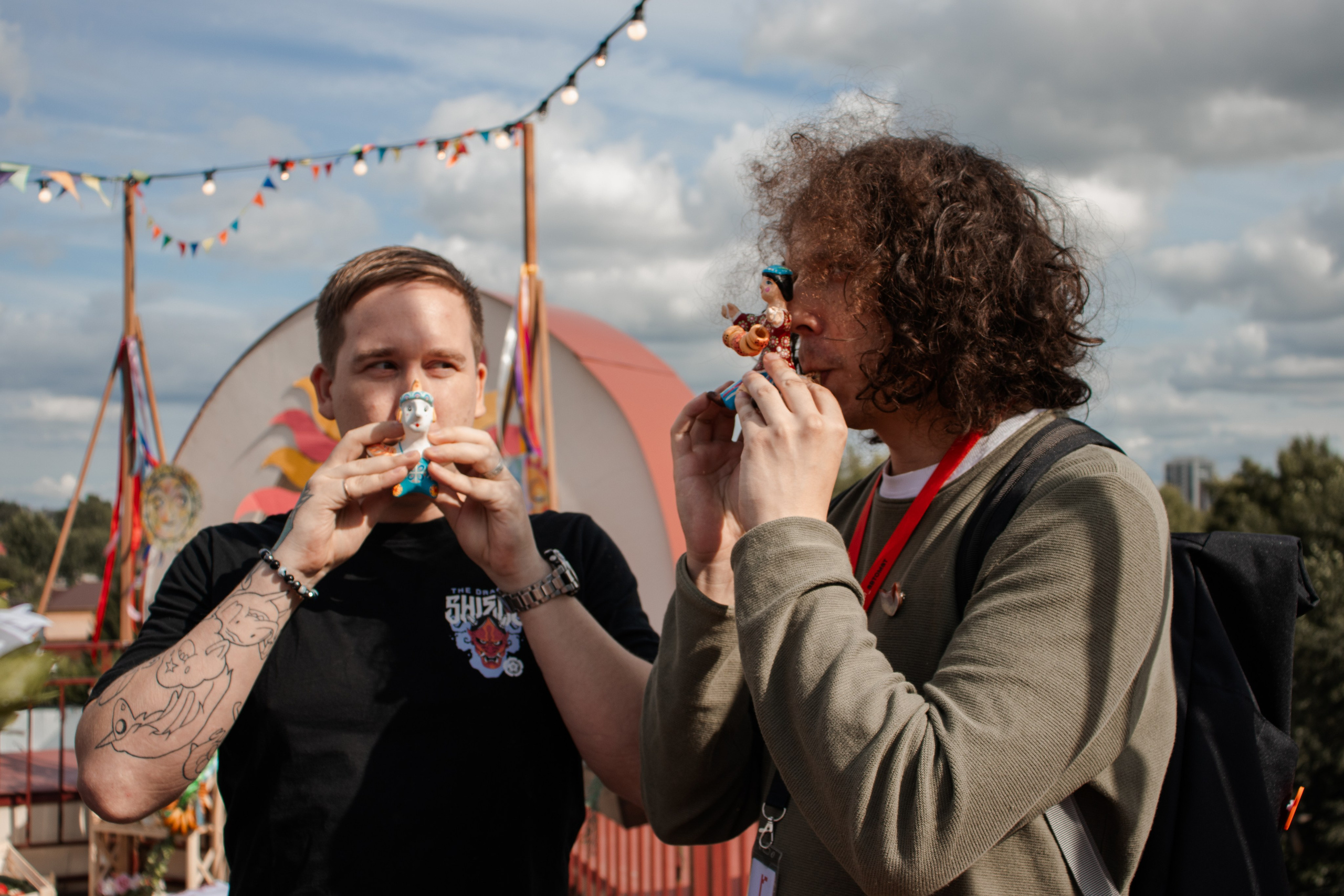 Съёмка корпоратива в городе Томск на крыше музея славянской мифологии