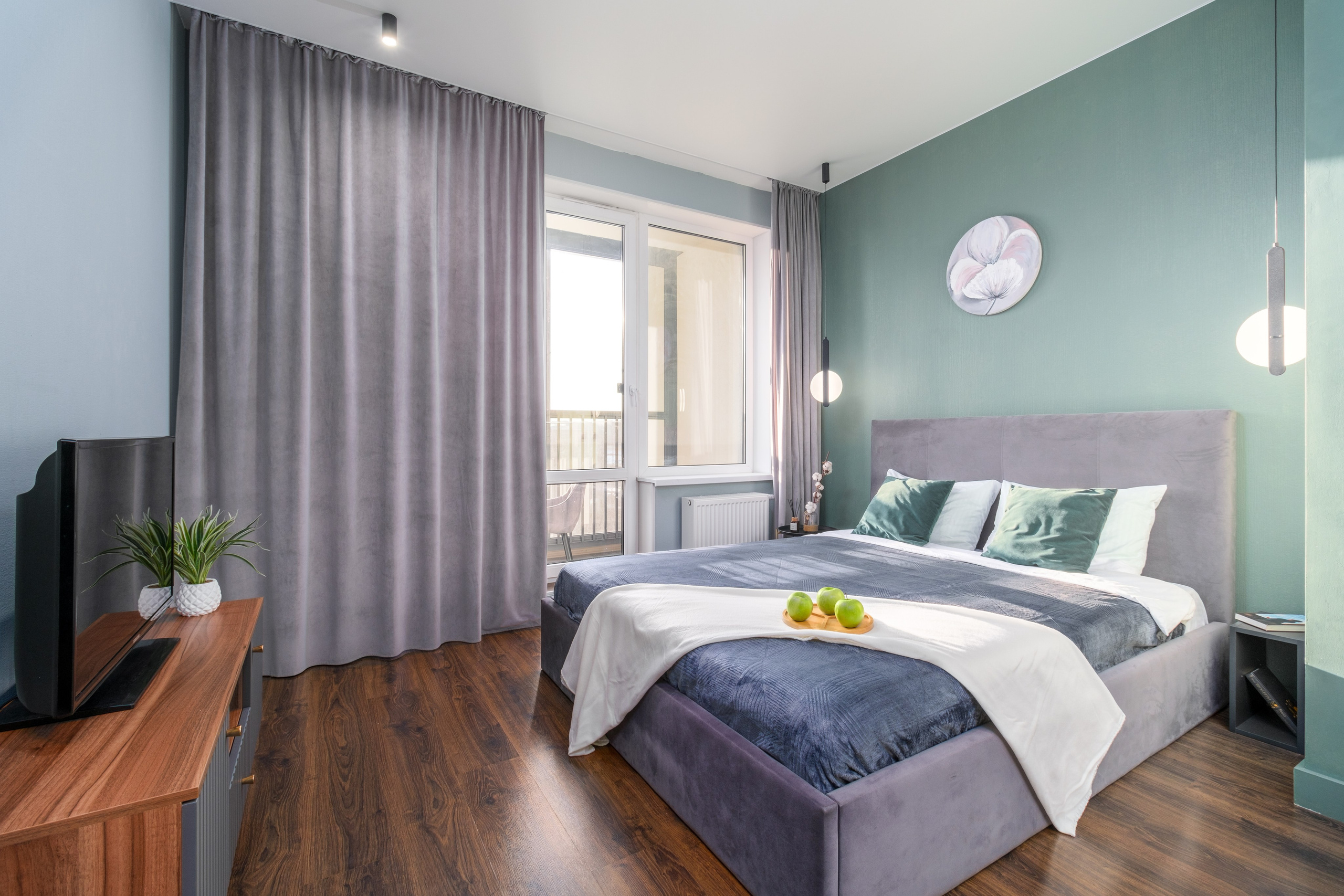 Студия, Уральская ул