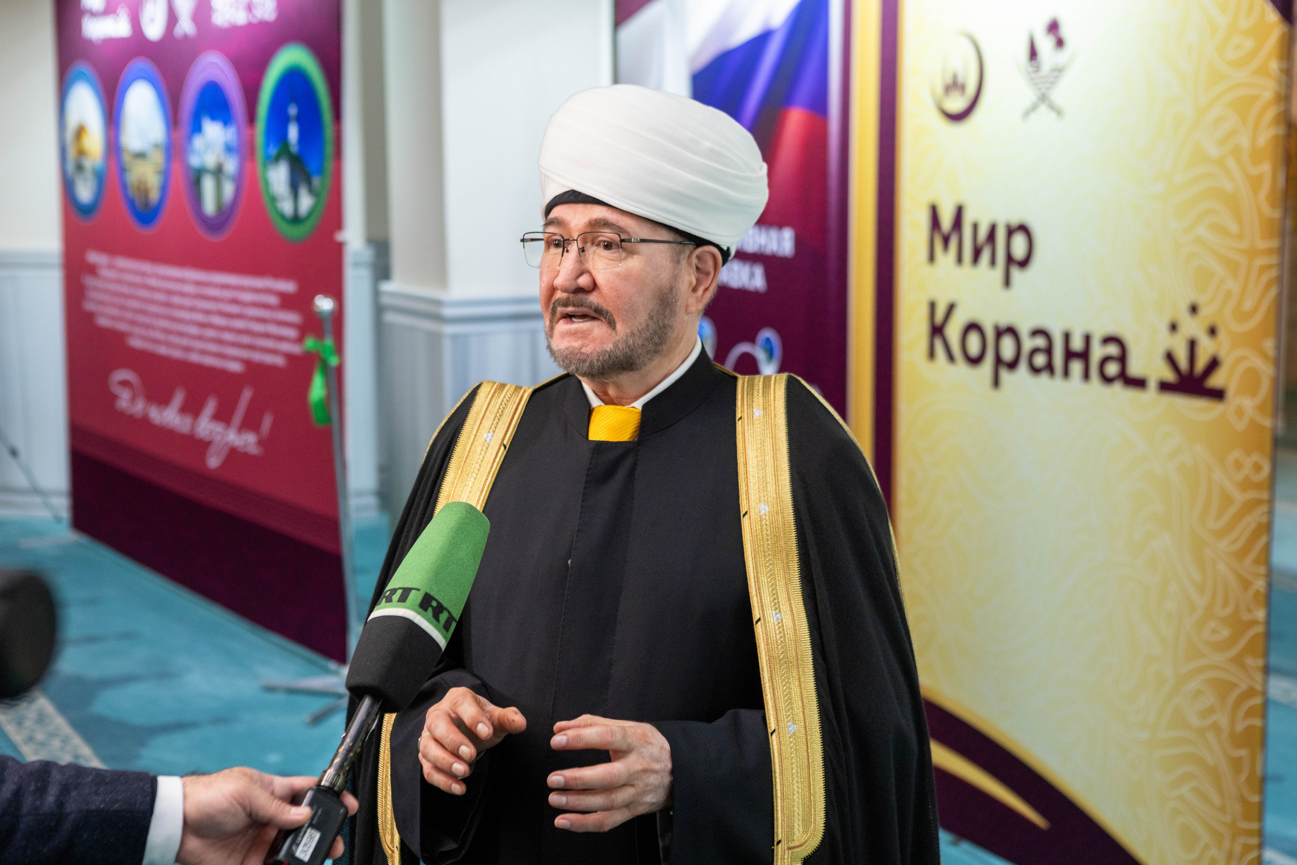 Открытие выставки Мир Корана. Рекламный, предметный, репортажный, семейный фотограф и художник в Москве