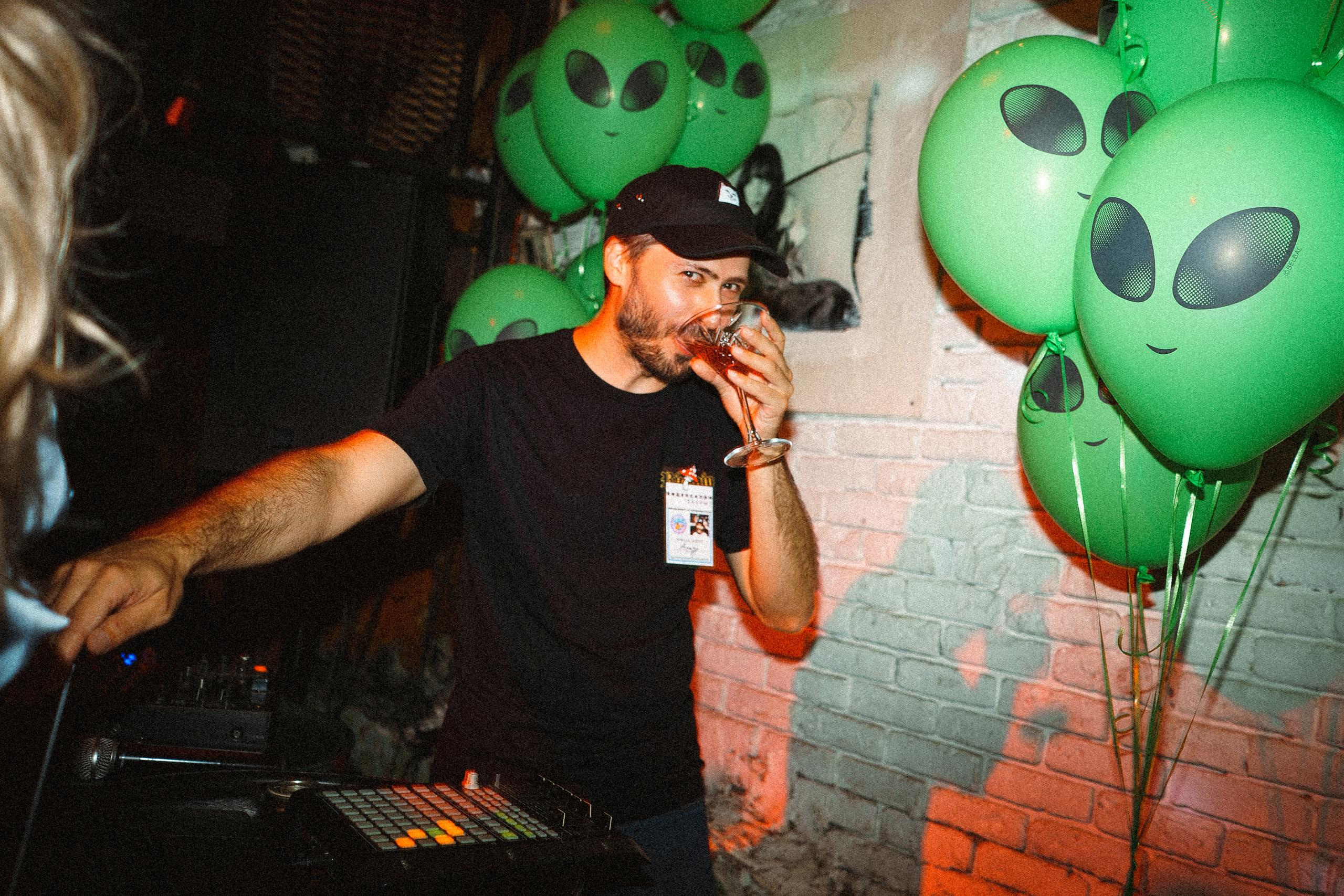 Бар Видеосалон Закрыт. Birthday party. Фотограф Николай Владимиров