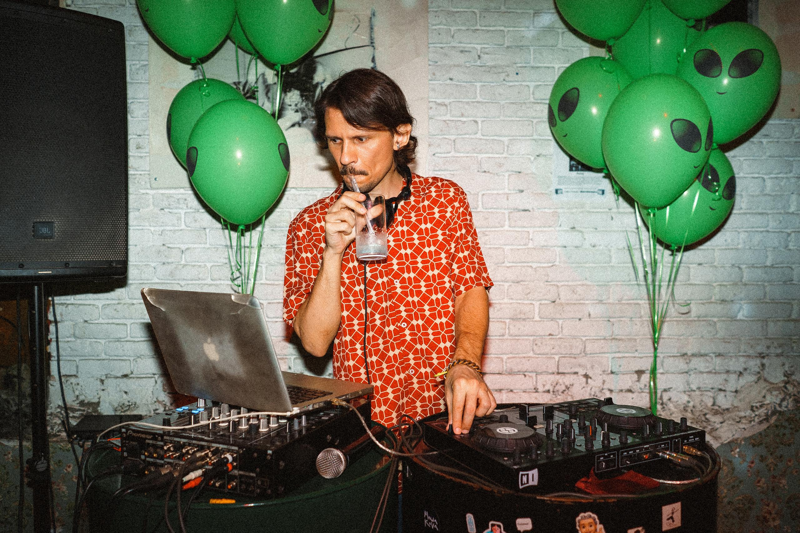 Бар Видеосалон Закрыт. Birthday party. Фотограф Николай Владимиров