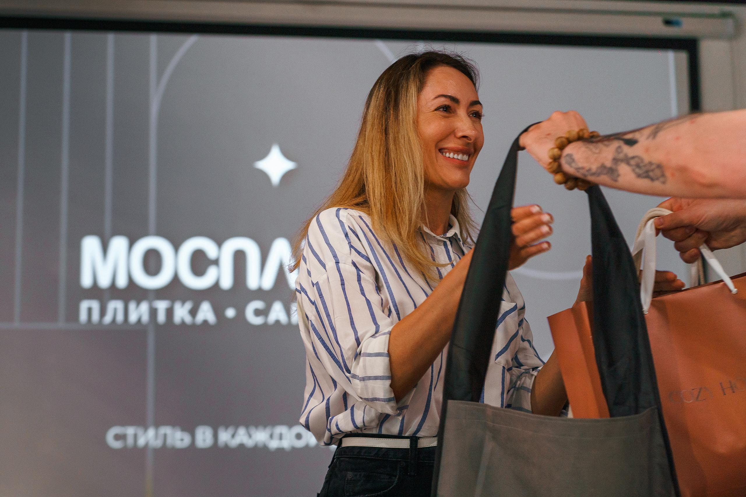 Салон «Мосплитка». Фотограф Николай Владимиров