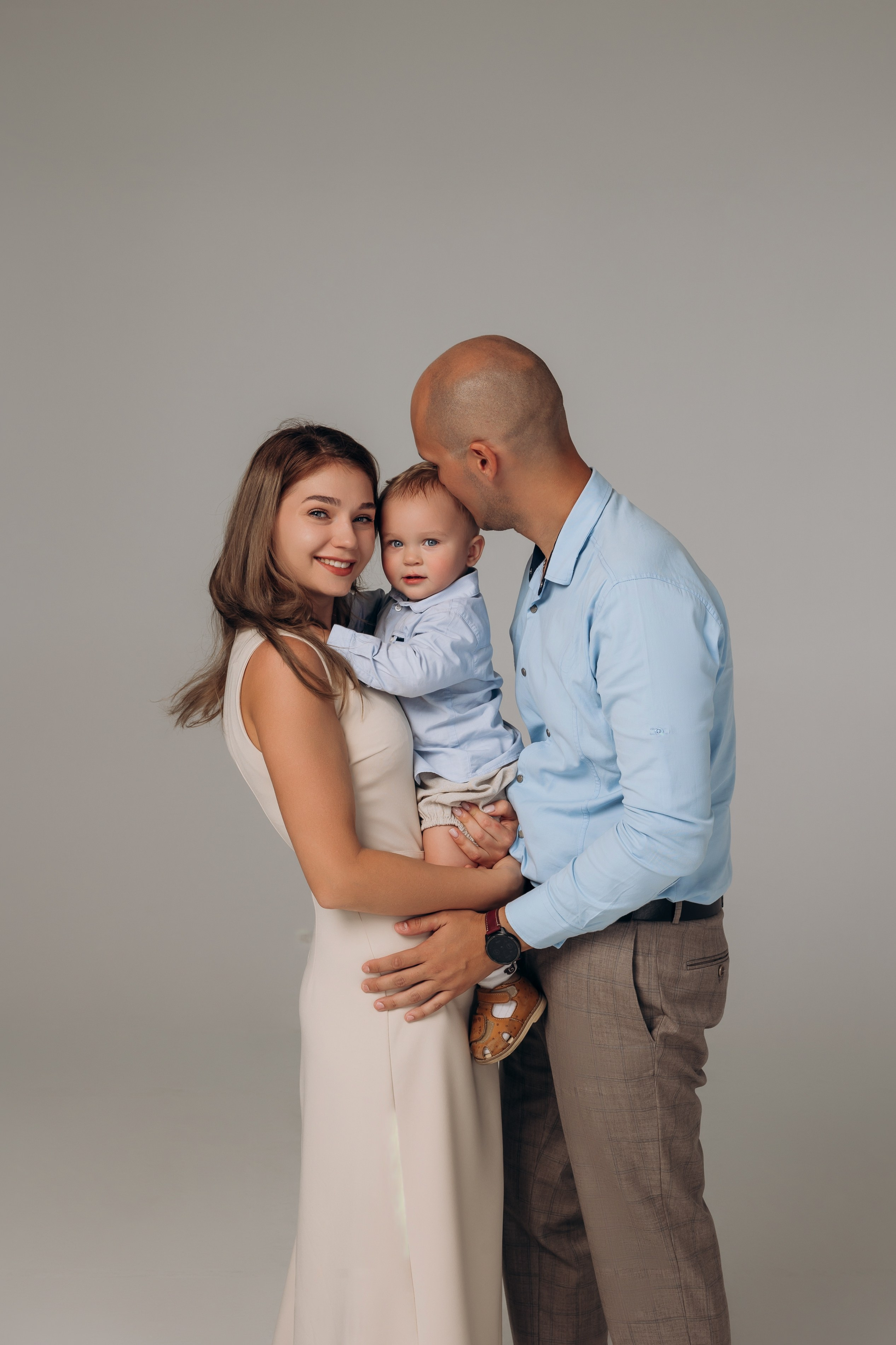 Анастасия и семья. Фотостудия Нюд. Фотограф в Калининграде свадебная фотография, репортажная, фотосессии