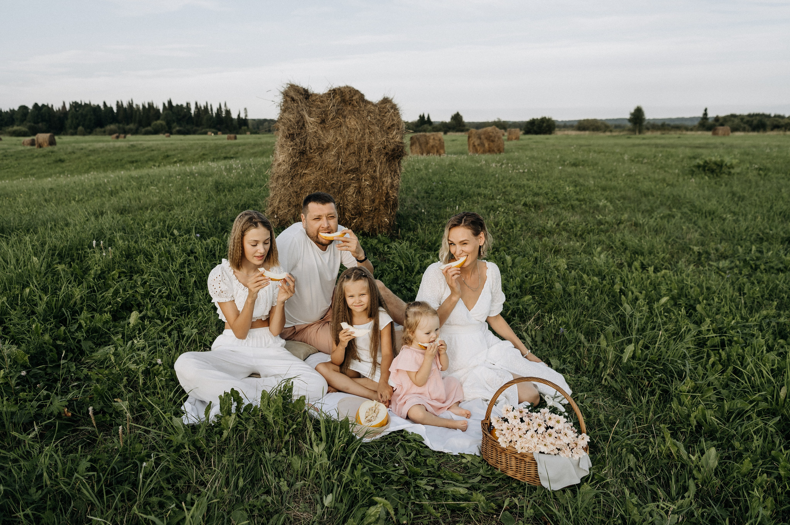 Таня, Вова + 3