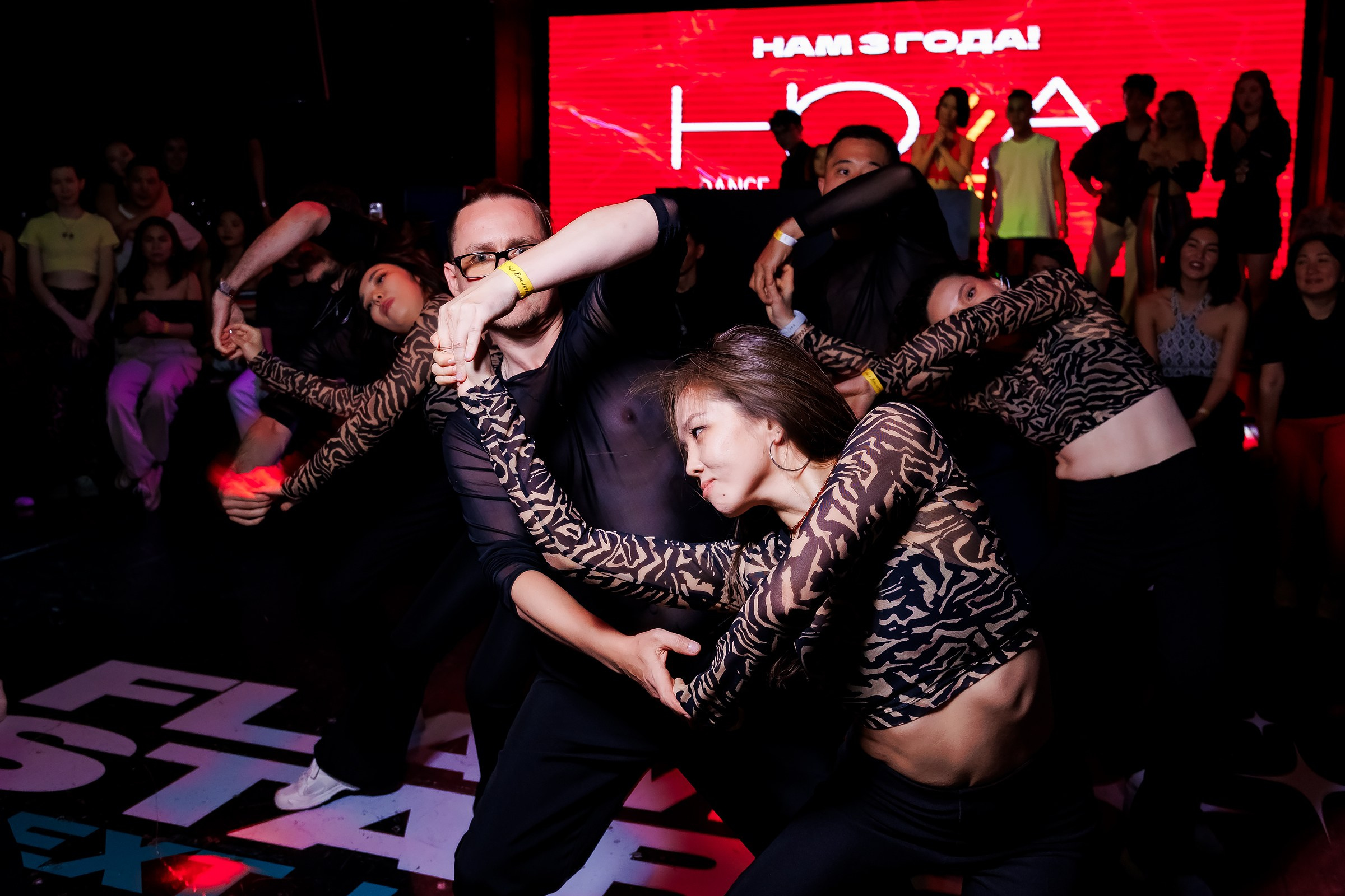 Bachata Party by Hola Dance. Репортажный фотограф в Алматы Каюпов Сержан