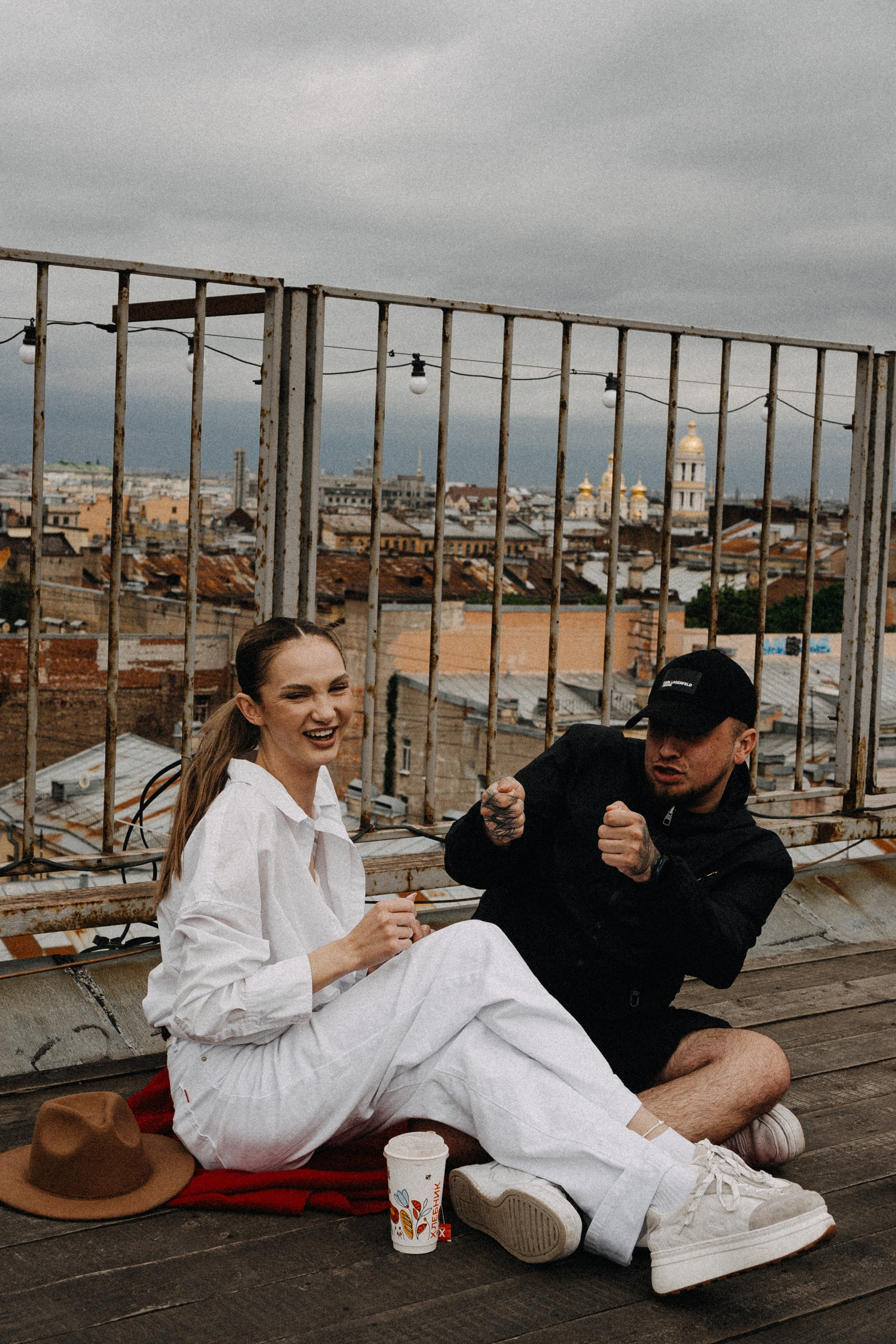 МЫ ГУЛЯЛИ ПРО КРЫШАМ ПИТЕРА. Профессиональный фотограф, Санкт-Петербург — Виктория Богомолова