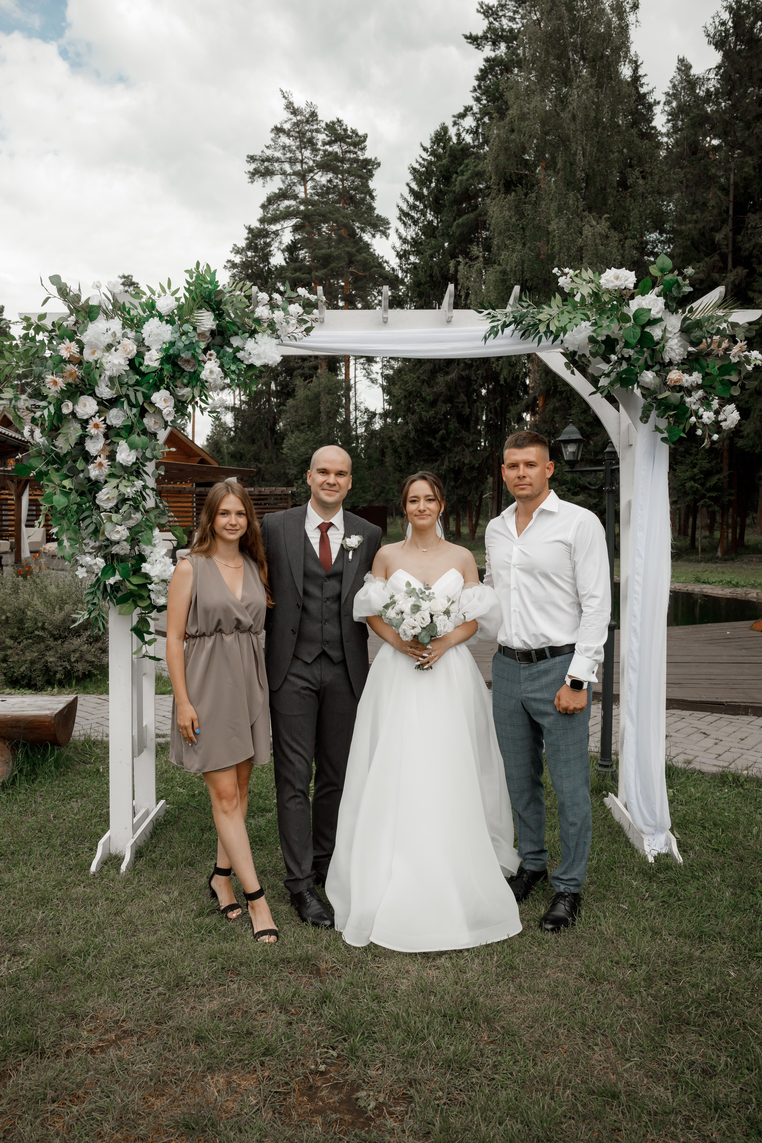 Полина и Дмитрий, загородный клуб «Барин», ЗАГС в г. Пушкино. Свадебный и репортажный фотограф (Москва, Королев и другие)