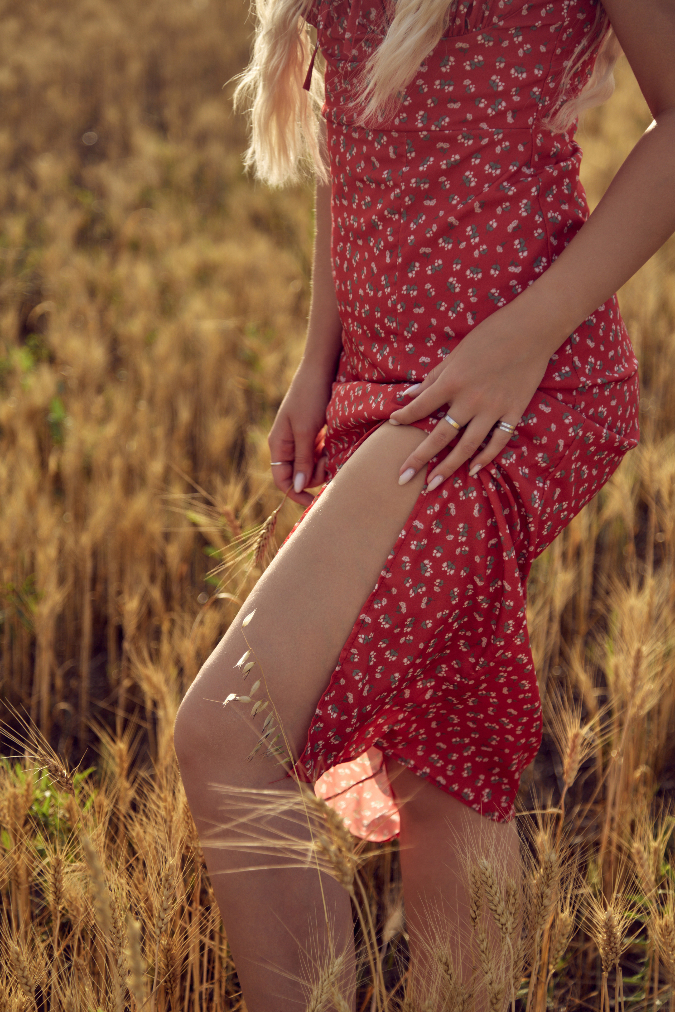 Анастасия — портреты в поле. Фотограф Челябинск — Кирилл Устюжанин