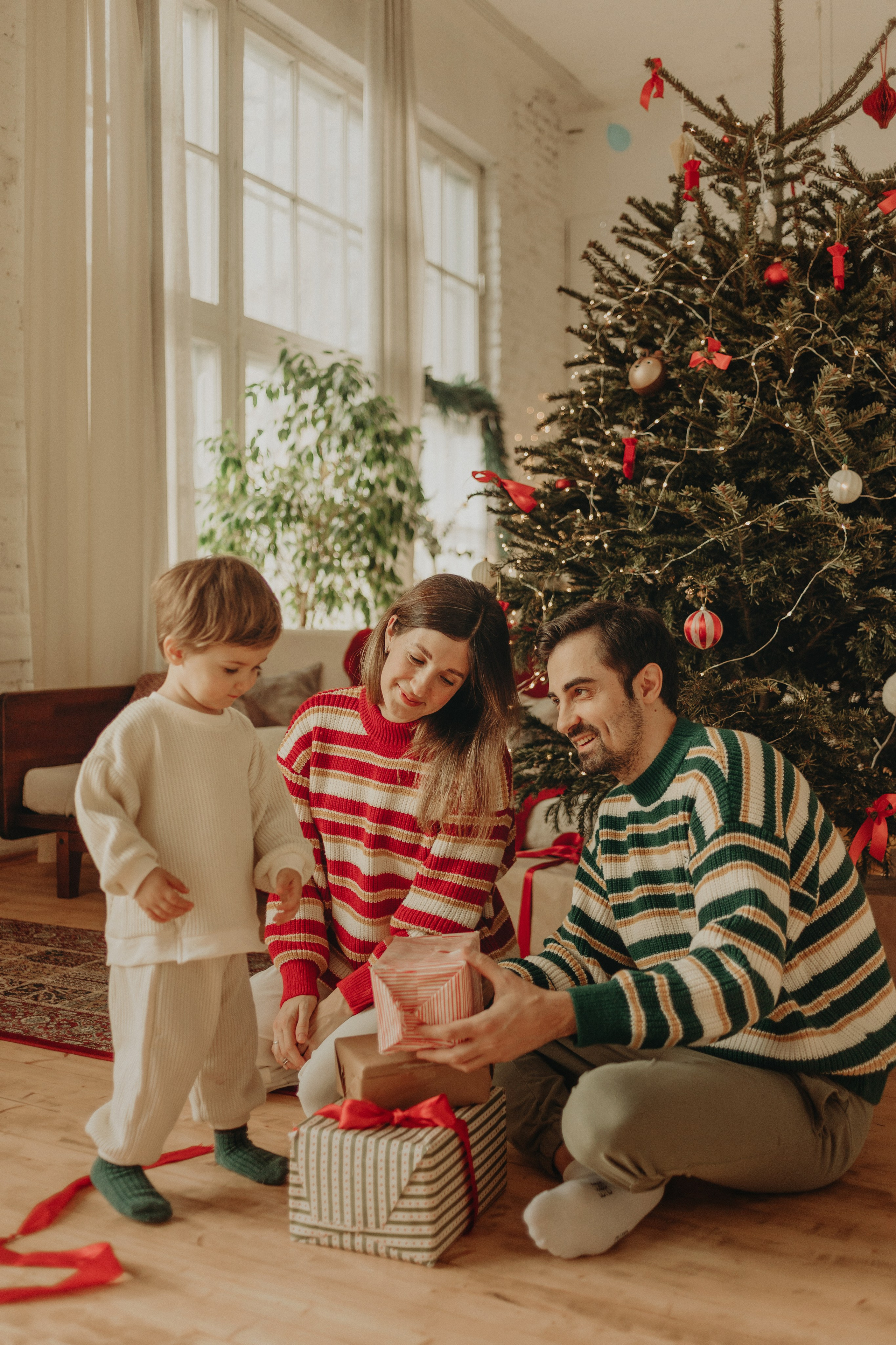 Новогодние фотографии 2024\2025 году, короткие сьемки. Фотограф в Краснодаре Евгения Михаевич