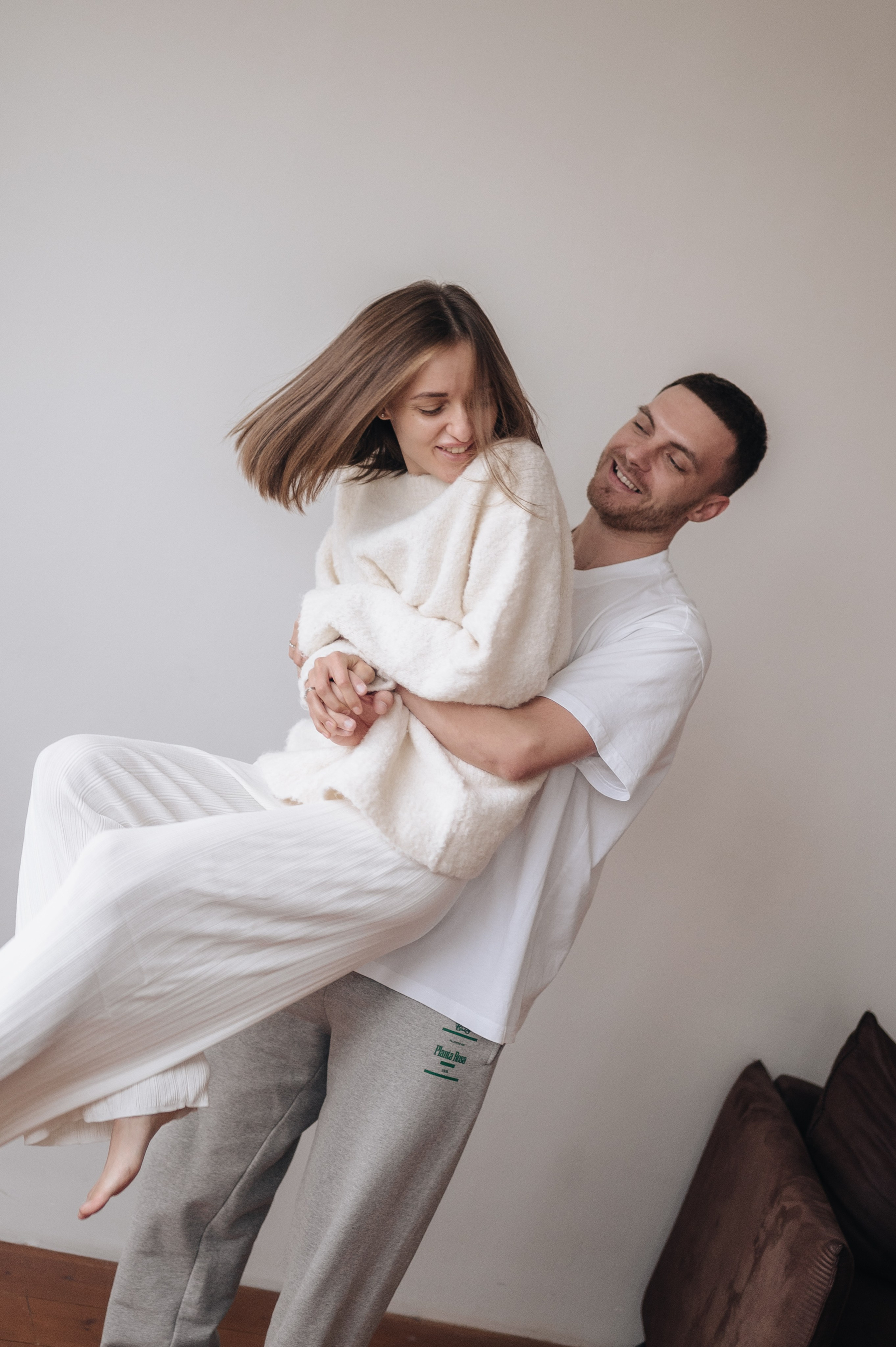 Фотосессия лав стори в студии Москве. Автор: Таня Яблочкина