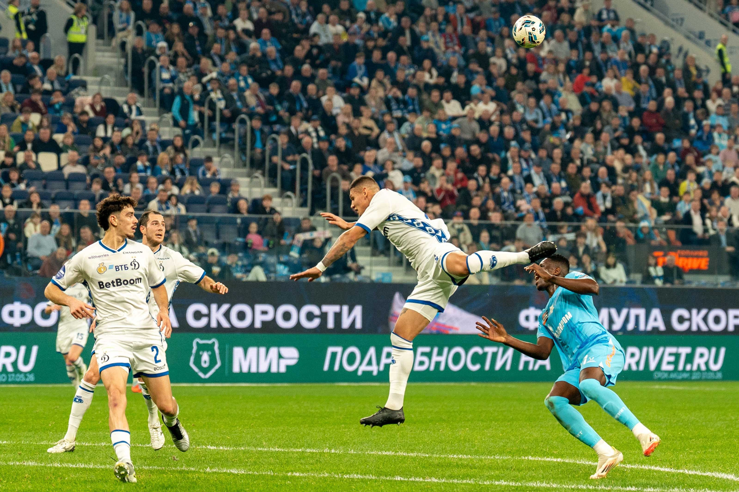 Зенит — Динамо (Москва): фотогалерея РПЛ, 13 тур на Газпром Арене | Антон Гауф. Спортивный фотограф в Санкт-Петербурге | Антон Гауф