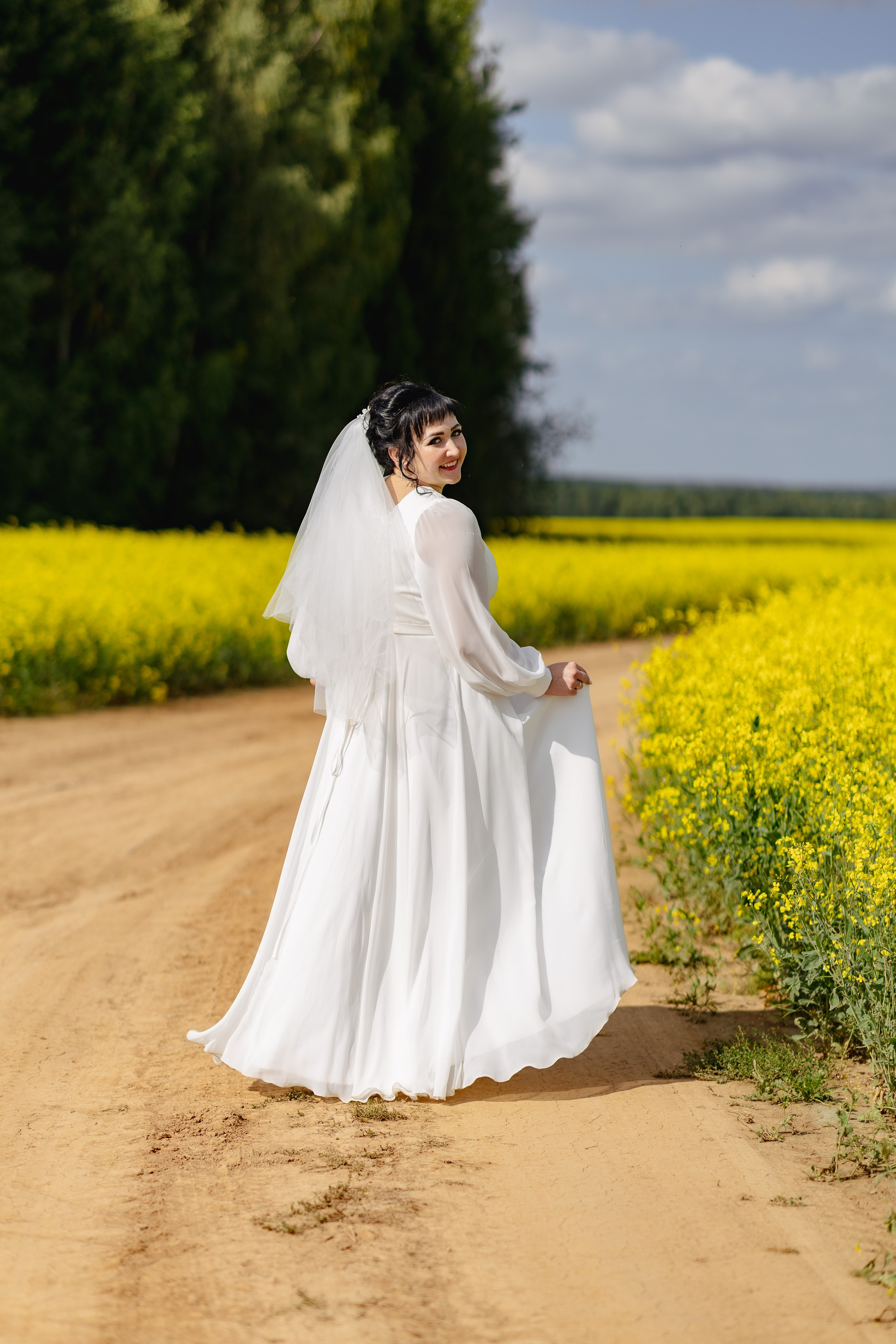 Свадебная фотосессия в рапсовом поле. Фотограф Ерохина Светлана — фотосессии в Екатеринбурге