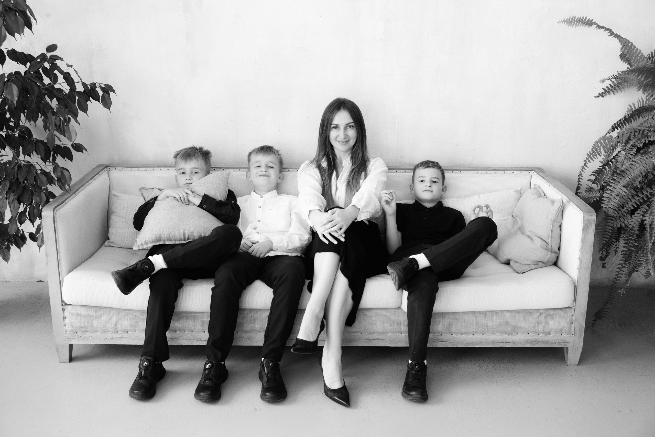 Съемка двойняшек в студии. Да еще и плюс один!. Фотограф новорожденных, детский фотограф  Москва.Семейная съемка Москва. Семенова Анна