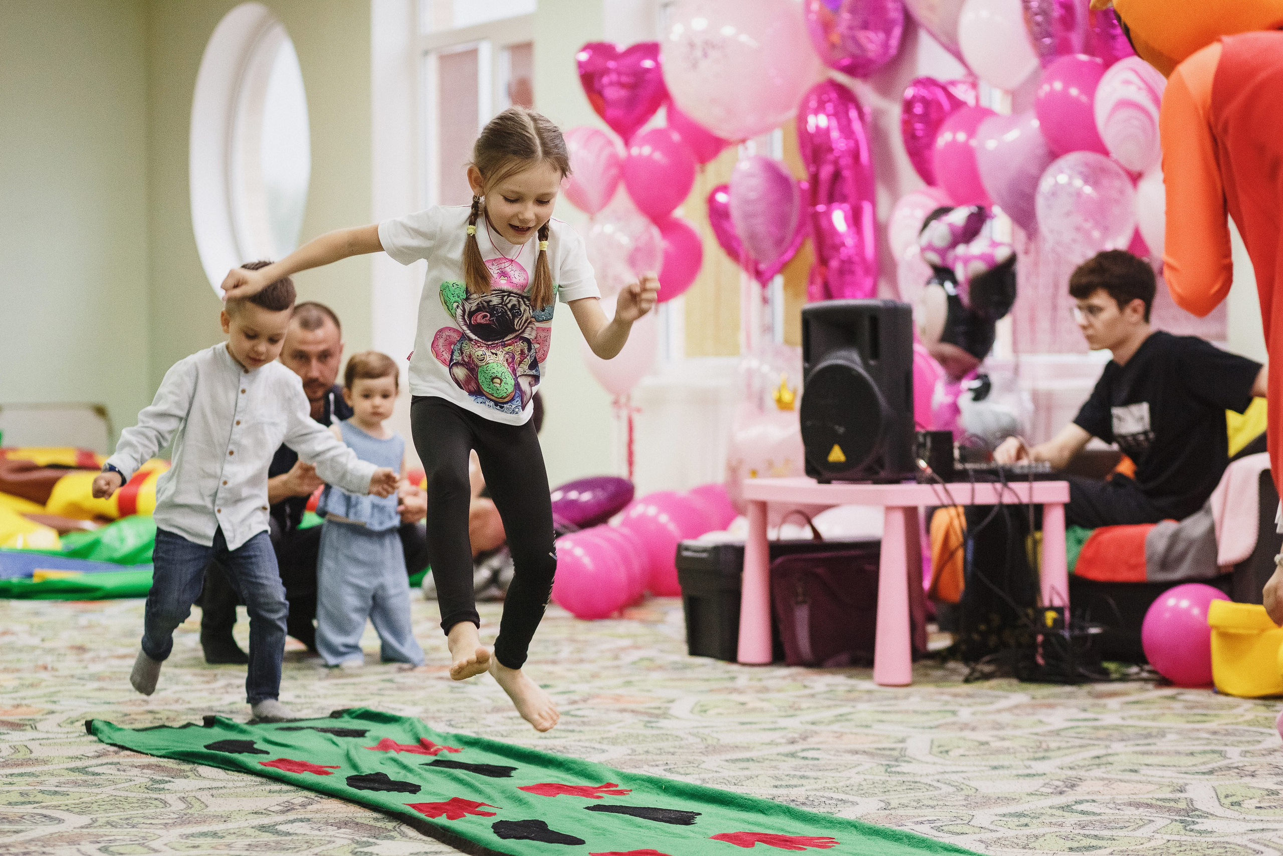 Волшебство Дня Рождения в Игровой Комнате Страна Чудес Таганрог. Свадебный и семейный фотограф в Таганроге Бакарюк Антон