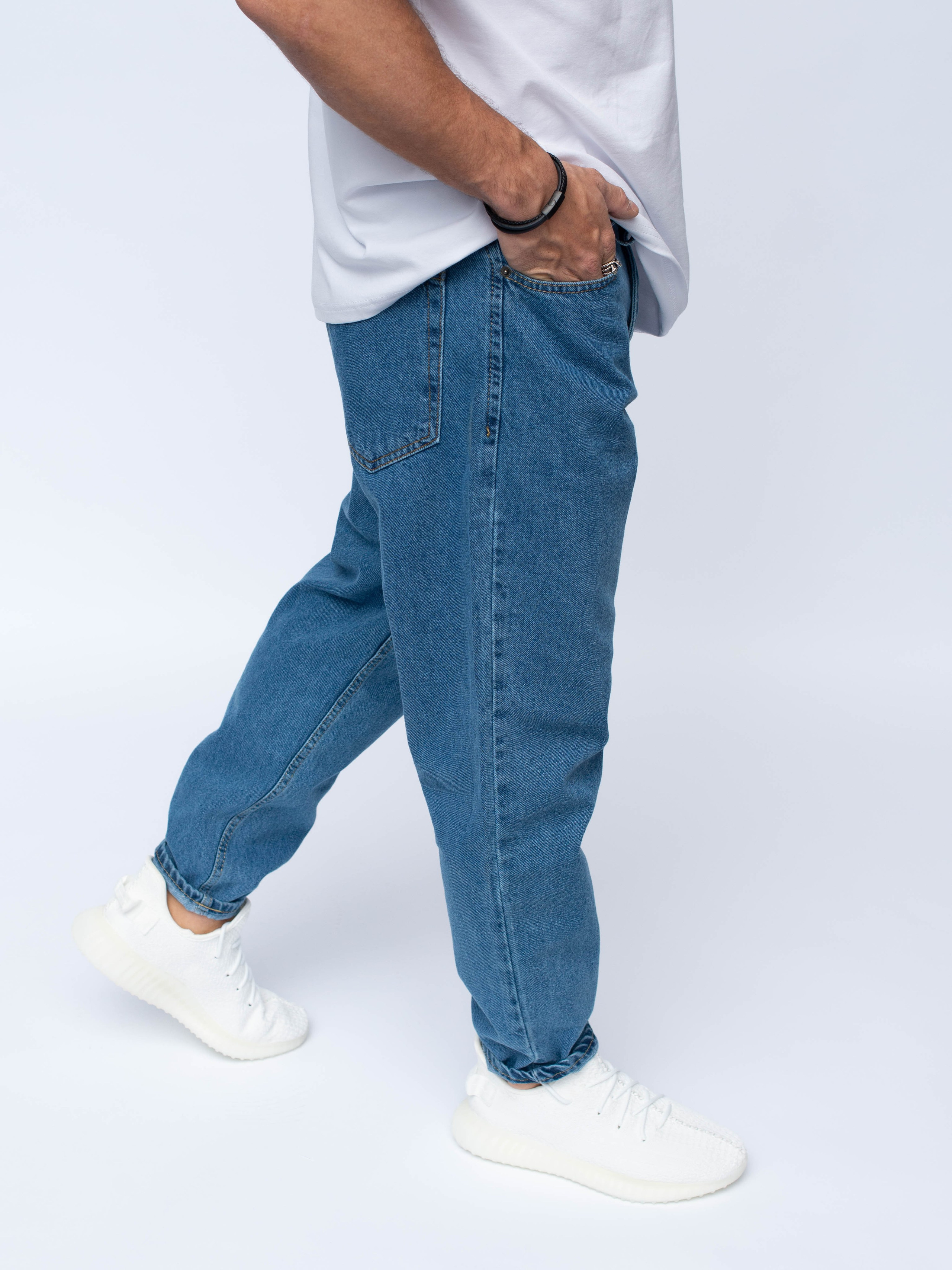 Джинсы для WB. Фотограф Марина Кукляева