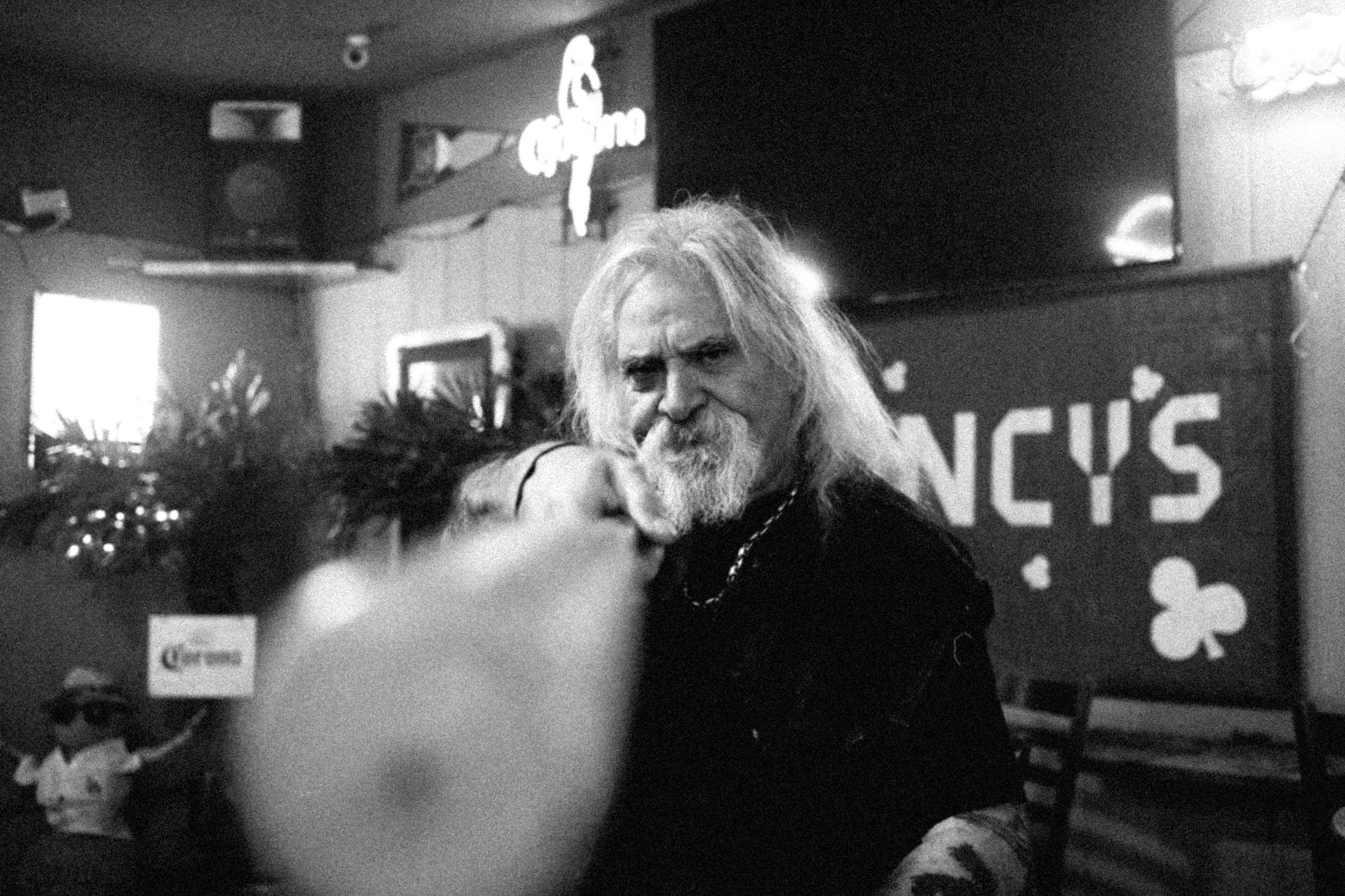 Behind the scenes. Portrait and backstage photographer Nina Crane