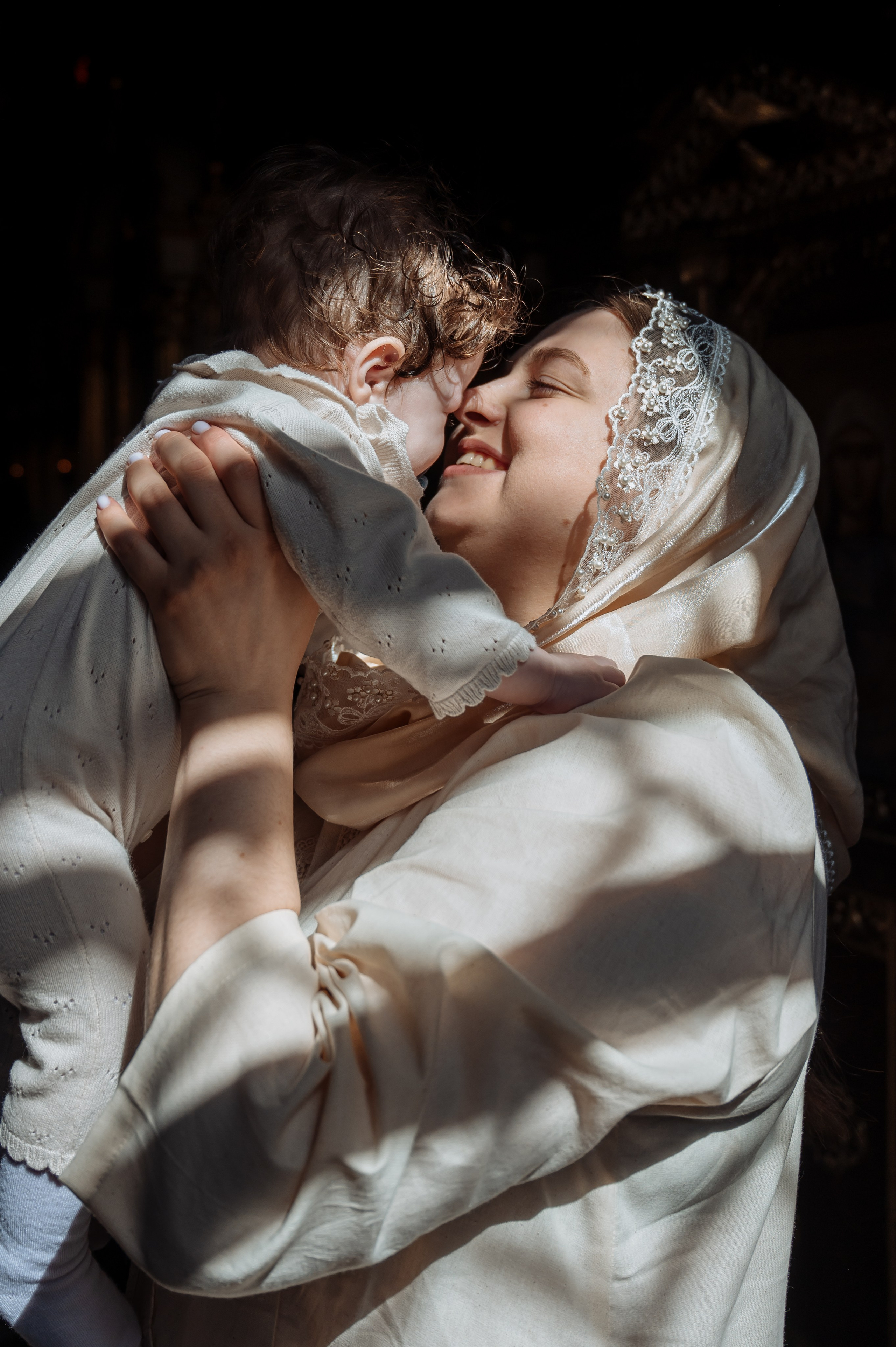 Фотосъёмка крещения. Анастасия Петрович фотограф, фотокорреспондент в Москве и Санкт-Петербурге. Фотосъёмка репортажа, мероприятия, корпоративная съёмка, контент