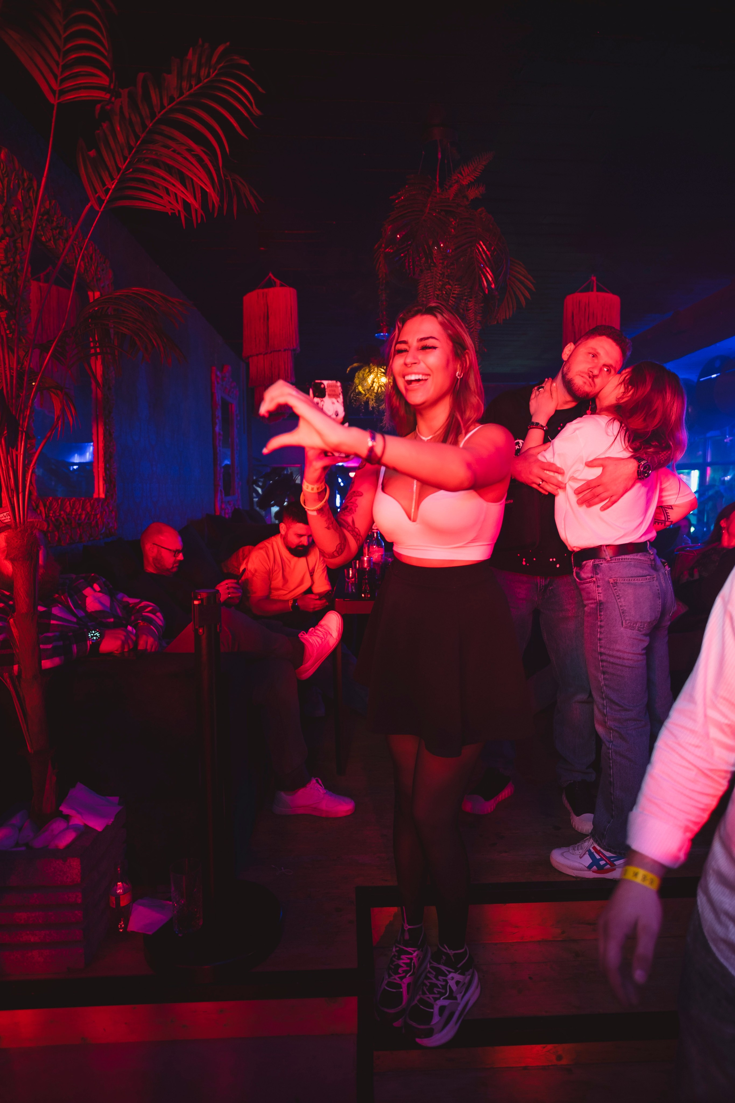 Embargo 30/03. Главная