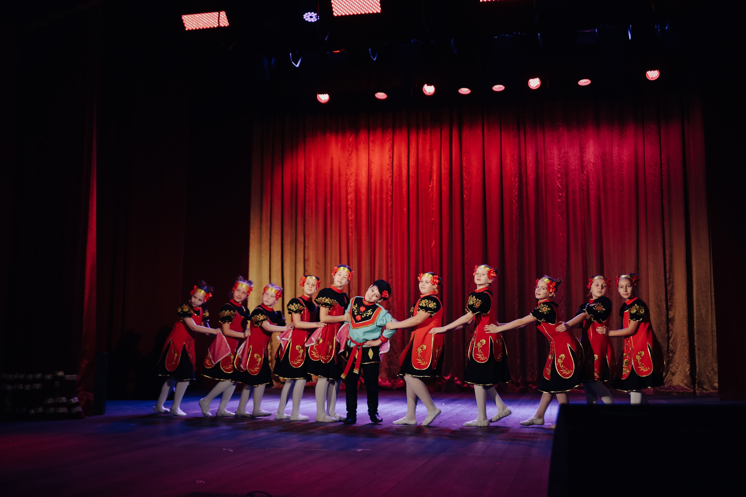 ТАНЦЫ. Фотограф новорожденных и семей Туапсе Краснодарский край Анна Альтман